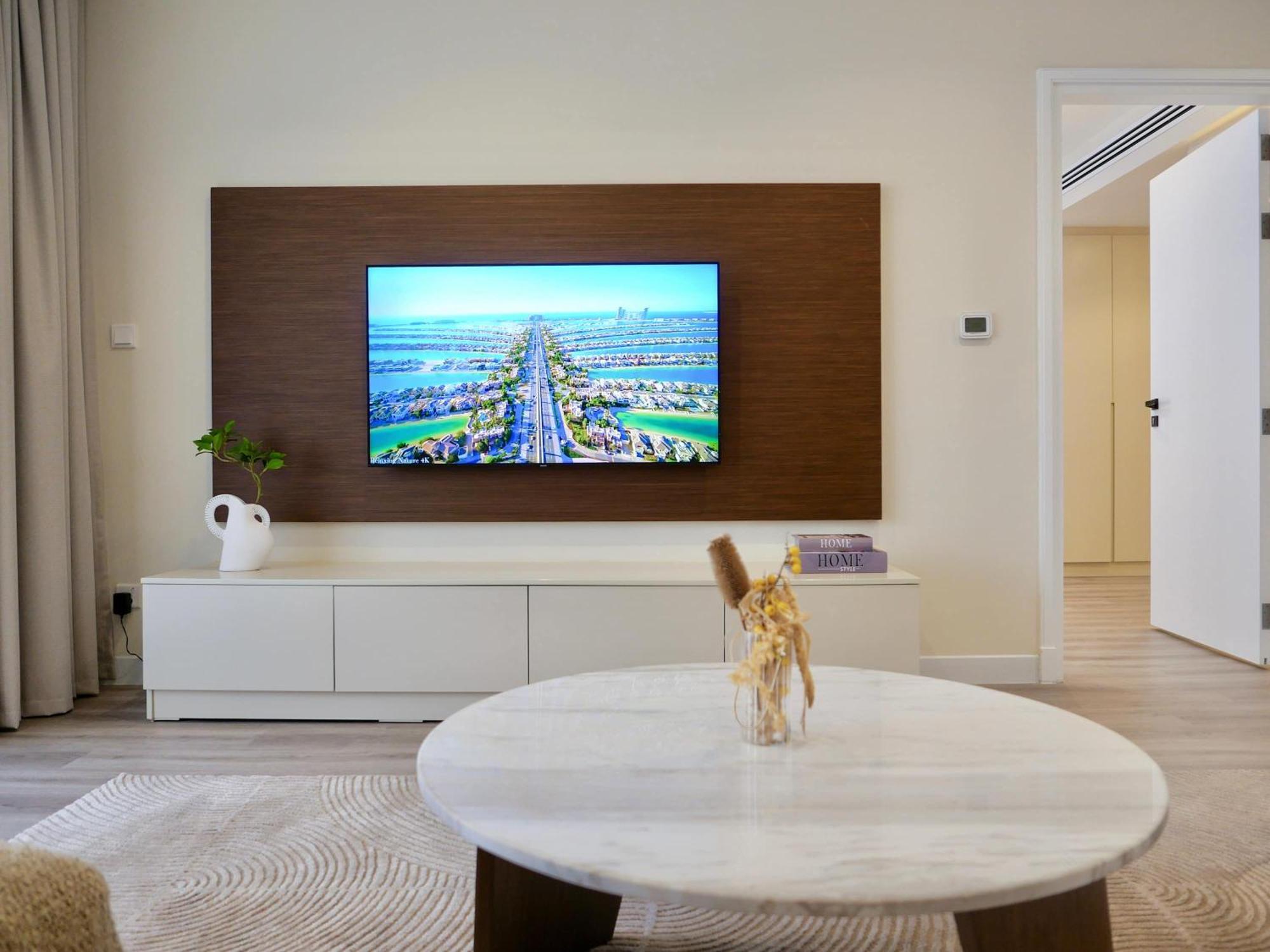 Ambient 1br On The At 5 Star Apartment