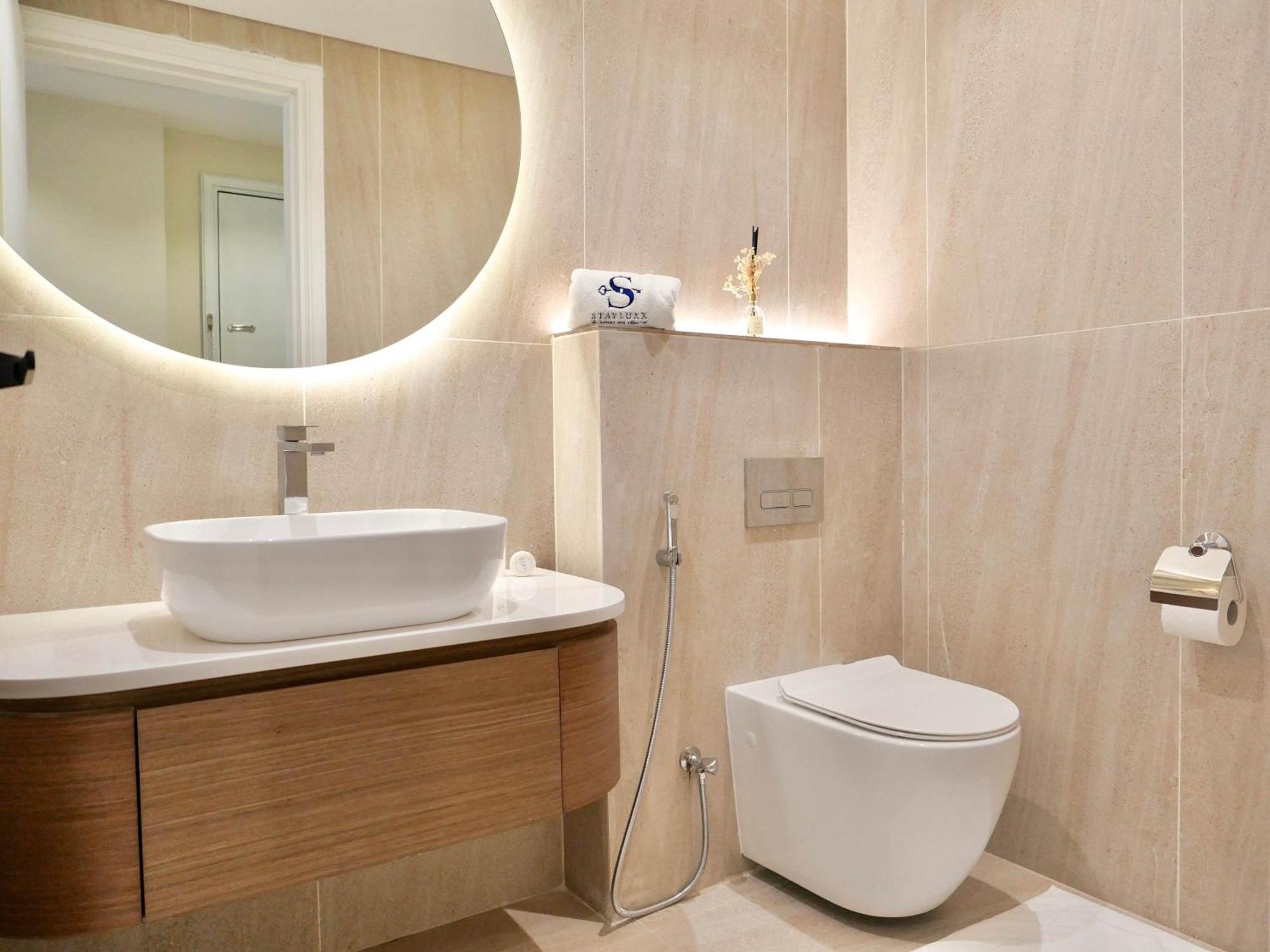Ambient 1br On The At 5 Star * Dubai