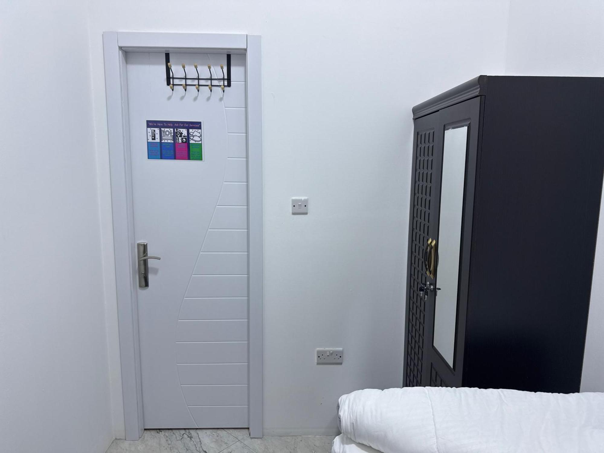 Daire Four Stars Dubai