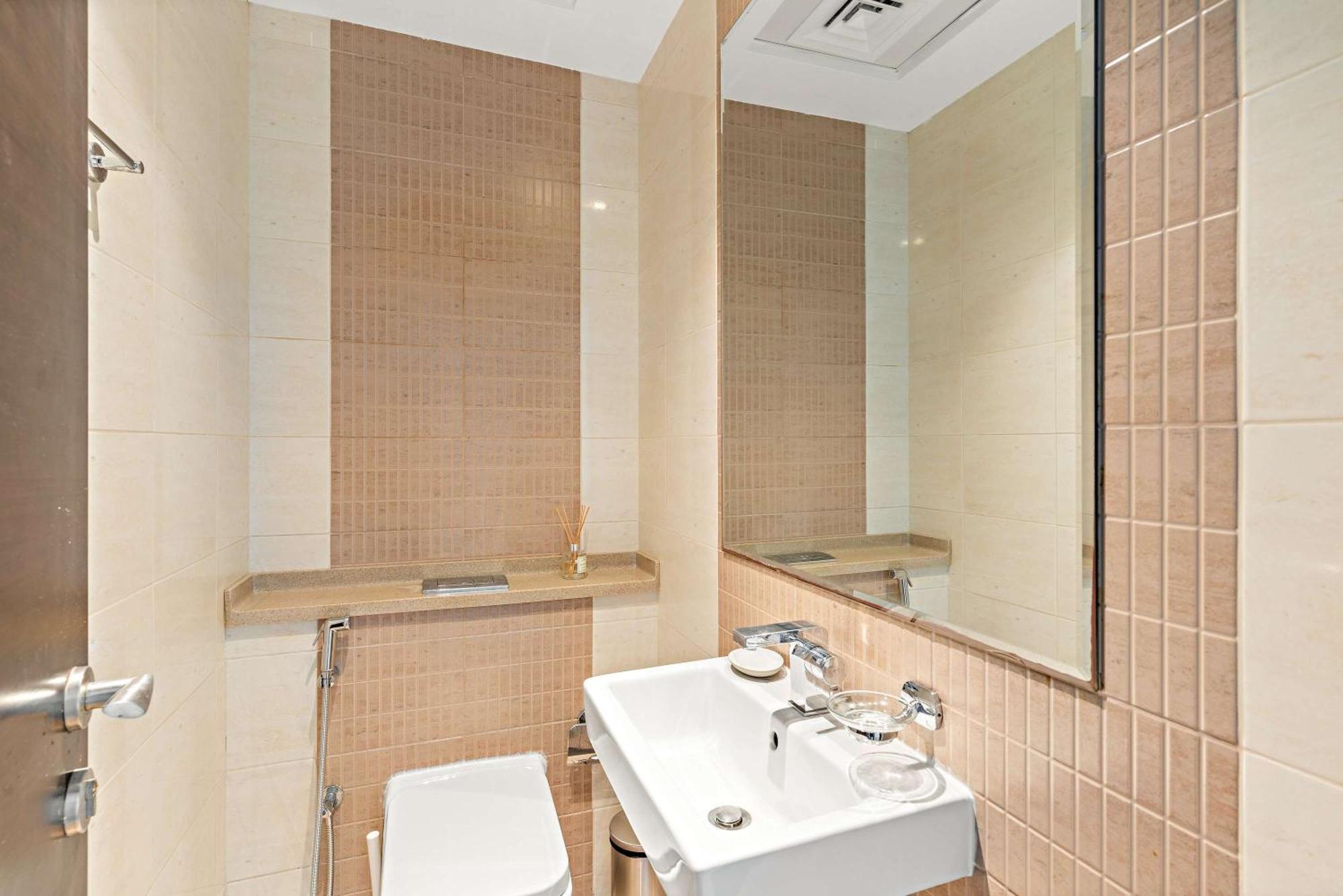 Silkhaus Seaside 1br At Botanica In Marina *