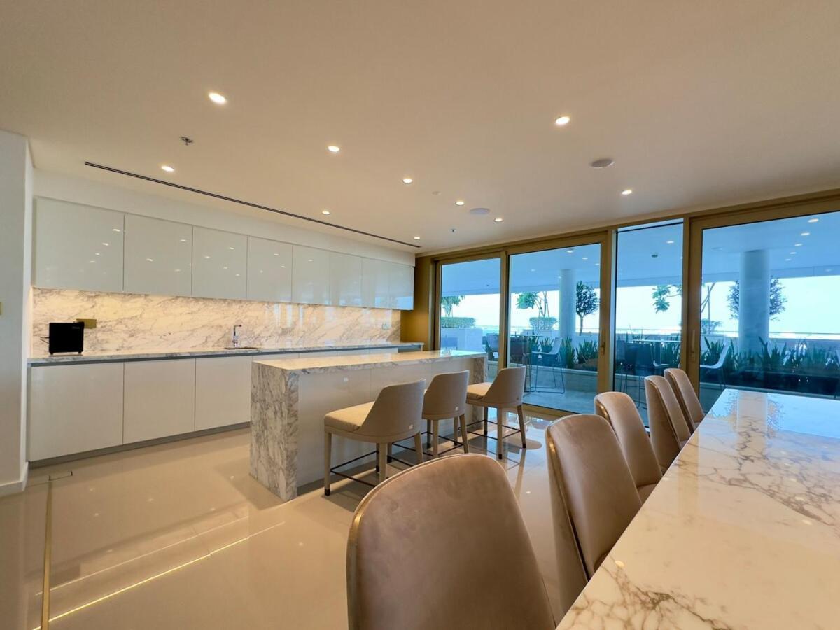 Apartment Dar Vacation - New Stunning 1br - Emaar Beachfront Dubai