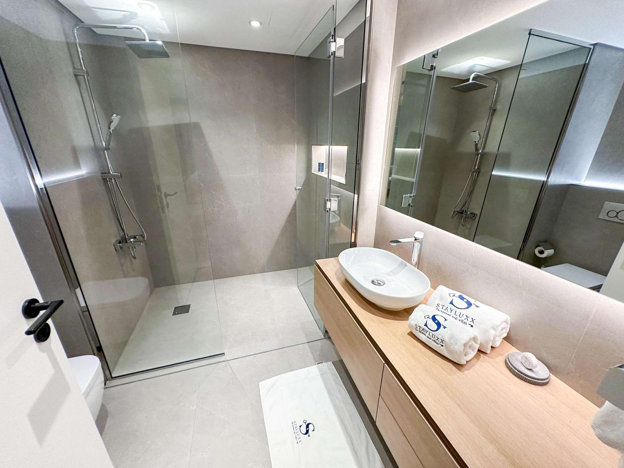 Fabulous 2br At 5 Star Dubai