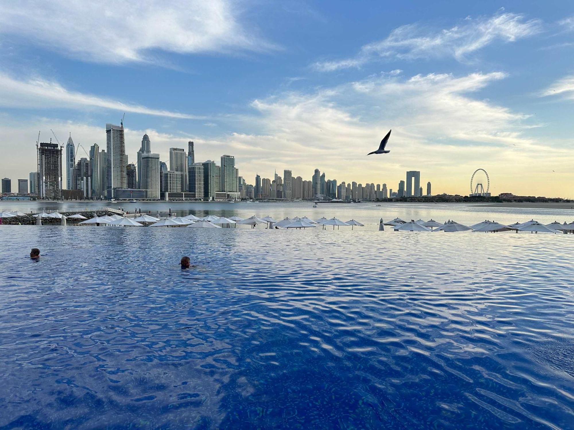 Sunset View In Oceana Apartment