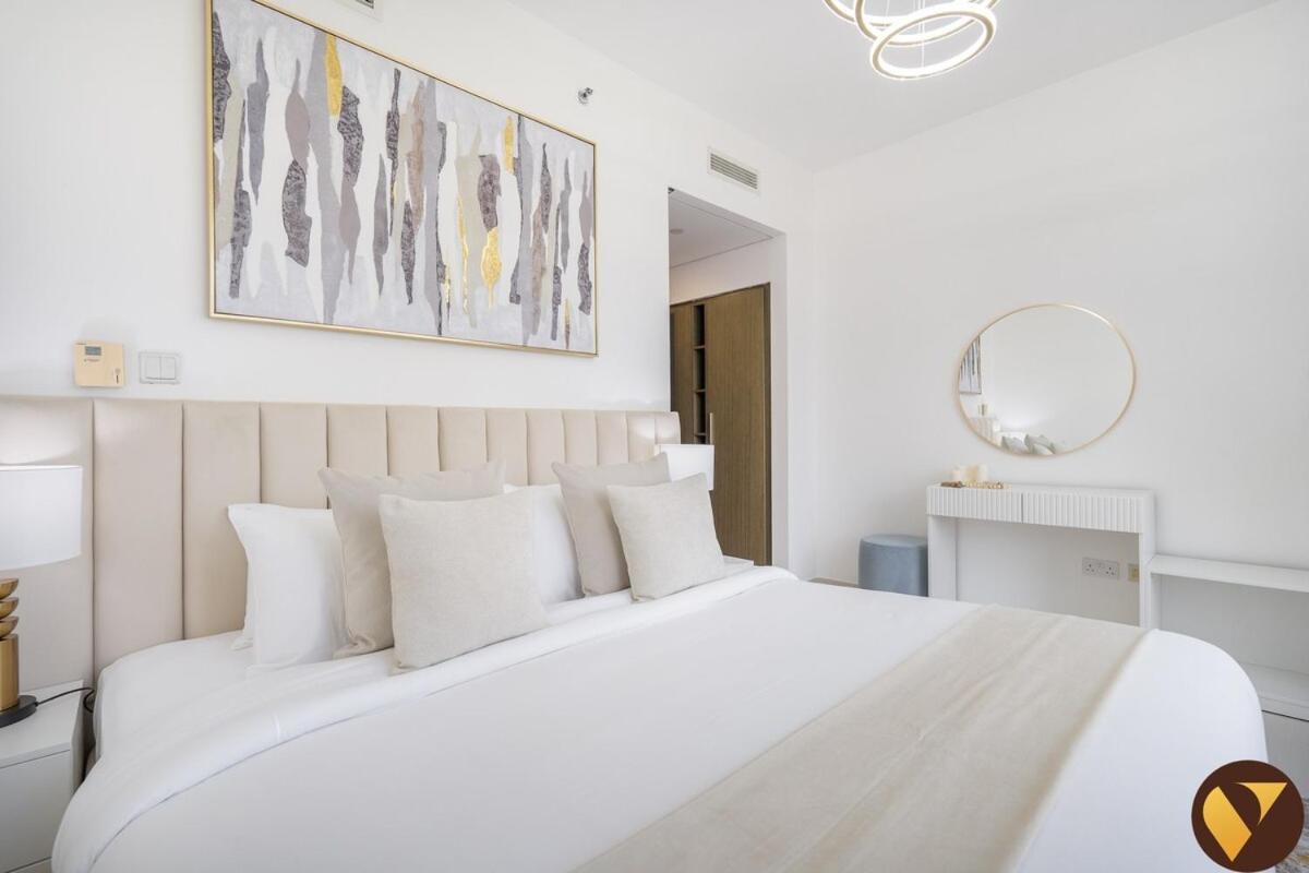Vogue The Lofts By Emaar - Prime Downtown Stay, Walk To Burj Khalifa And Mall On Sheikh Mohammed Bin Rashid Blvd *