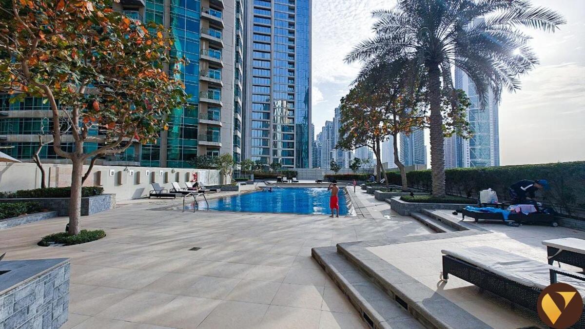 Vogue The Lofts By Emaar - Prime Downtown Stay, Walk To Burj Khalifa And Mall On Sheikh Mohammed Bin Rashid Blvd Apartment *
