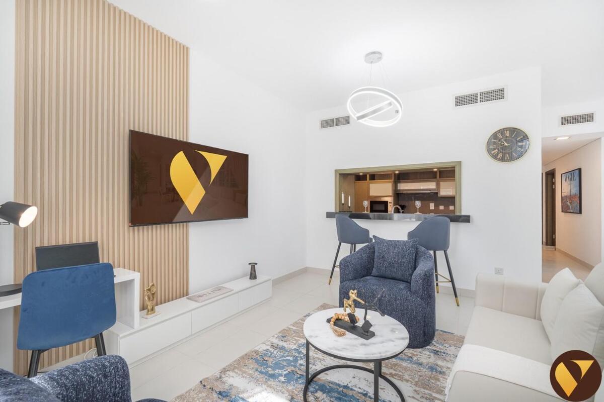 Apartment Vogue The Lofts By Emaar - Prime Downtown Stay, Walk To Burj Khalifa And Mall On Sheikh Mohammed Bin Rashid Blvd