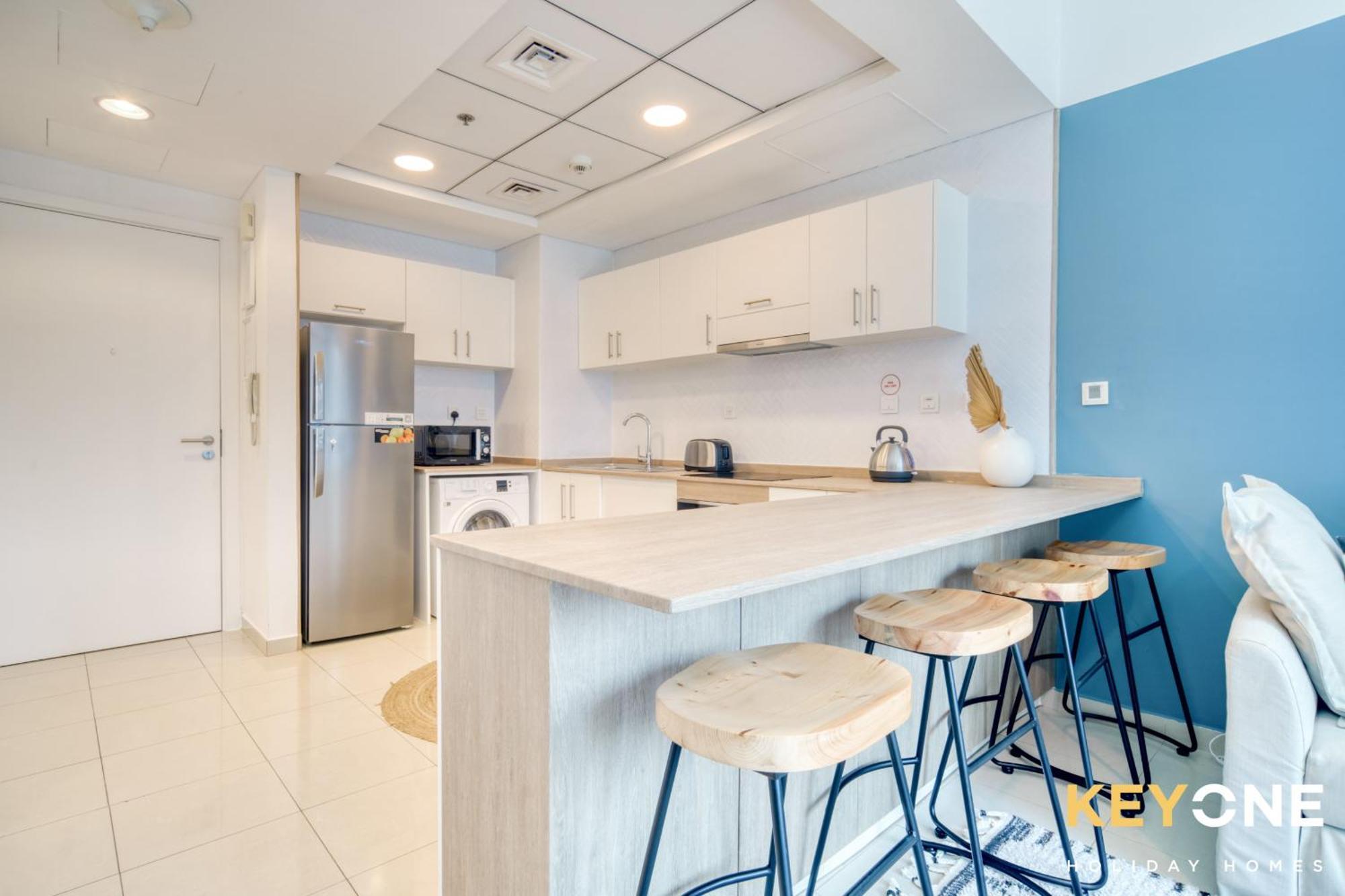Apartment Modern One Bedroom With Stylish Touches *