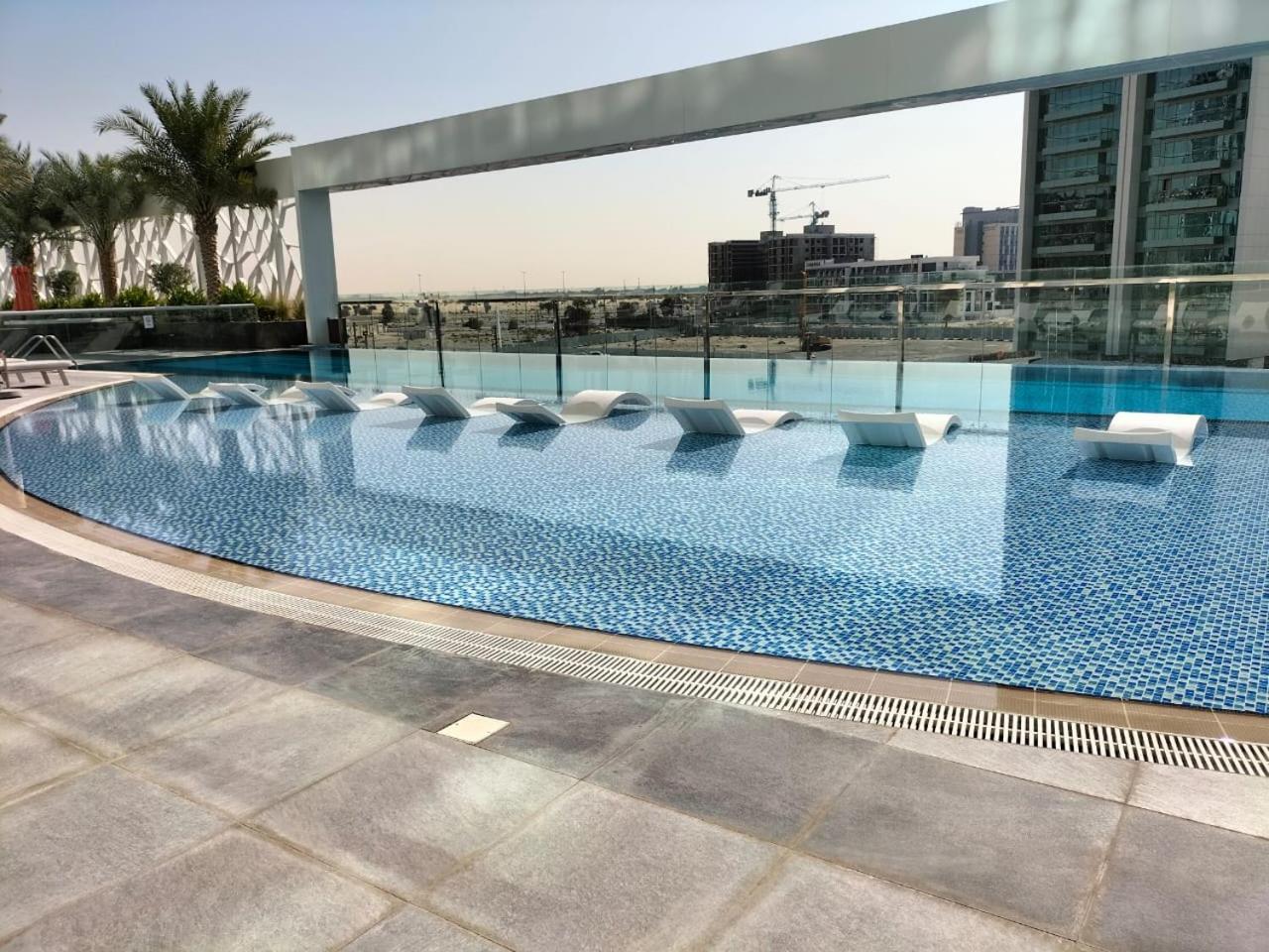 Apartamento Fully Furnished Elegant Close By Science Park, Miracle Garden And Butterfly Garden Dubai