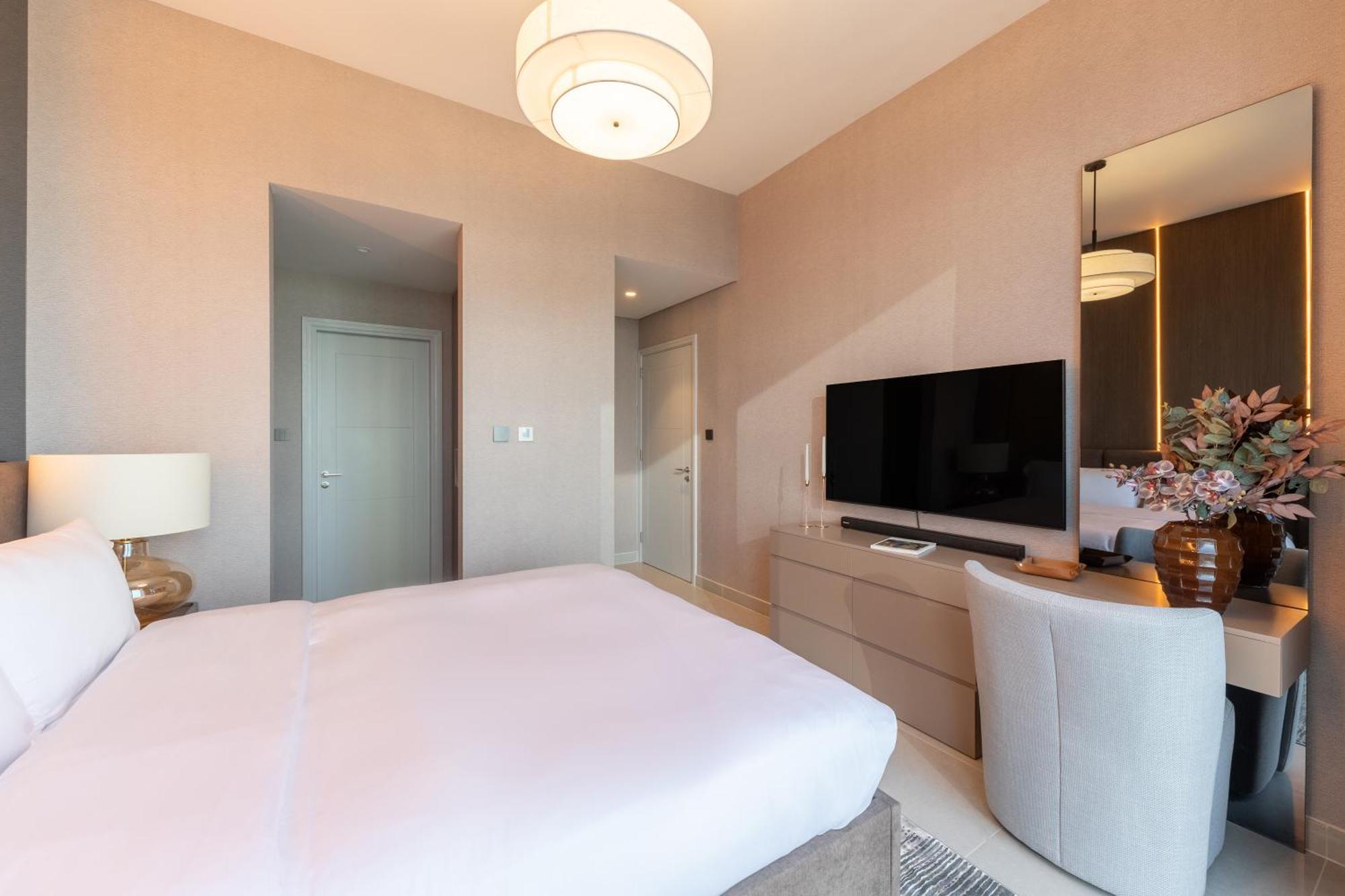 Royal 4br Burj Khalifa View Mall Aparthotel Dubai