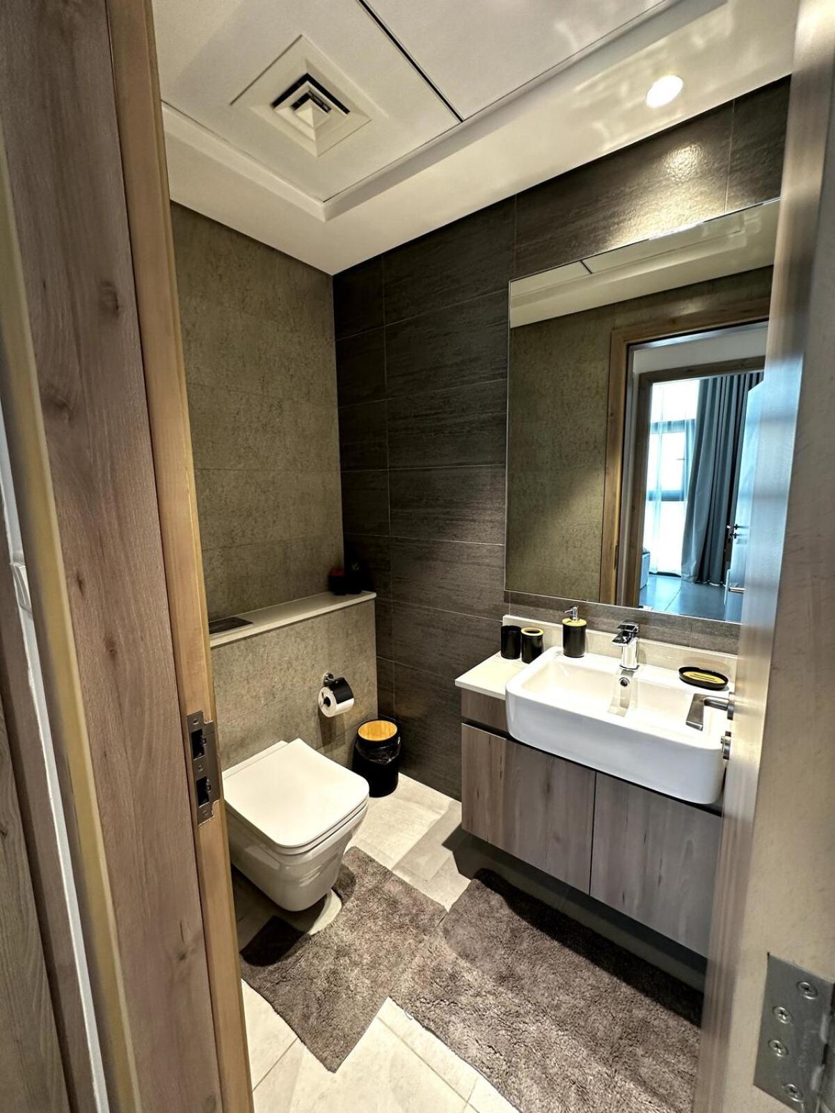 Prive Residence, Luxury
