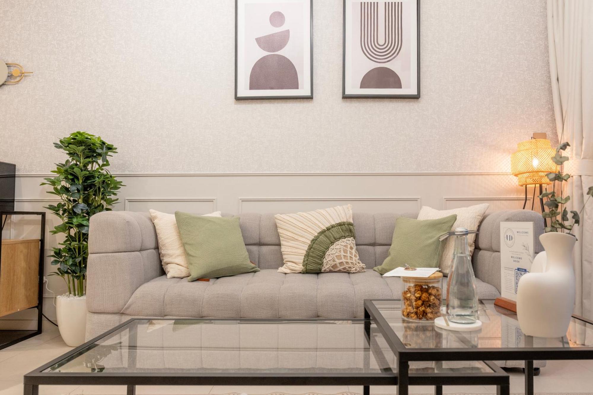 Apartment Urban Dreams - Brand New Boutique Burj Royale - Burj Khalifa & Mall *