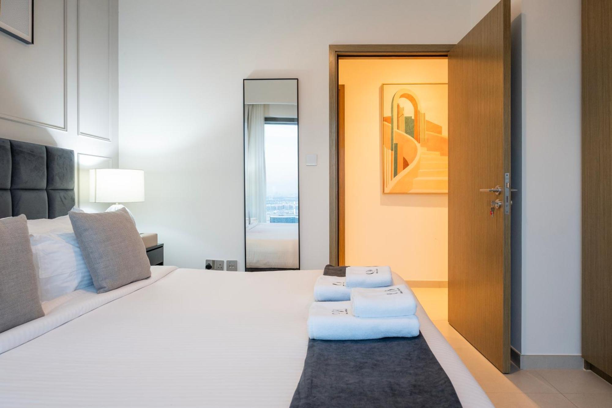Apartment Urban Dreams - Brand New Boutique Burj Royale - Burj Khalifa & Mall *