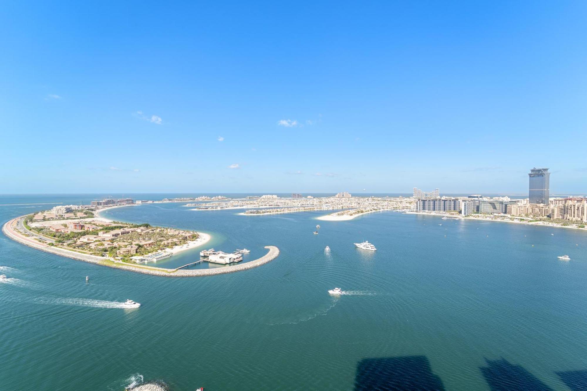 Vayk - Sophisticated 2-bedroom With Stunning Beachfront Views Dubai