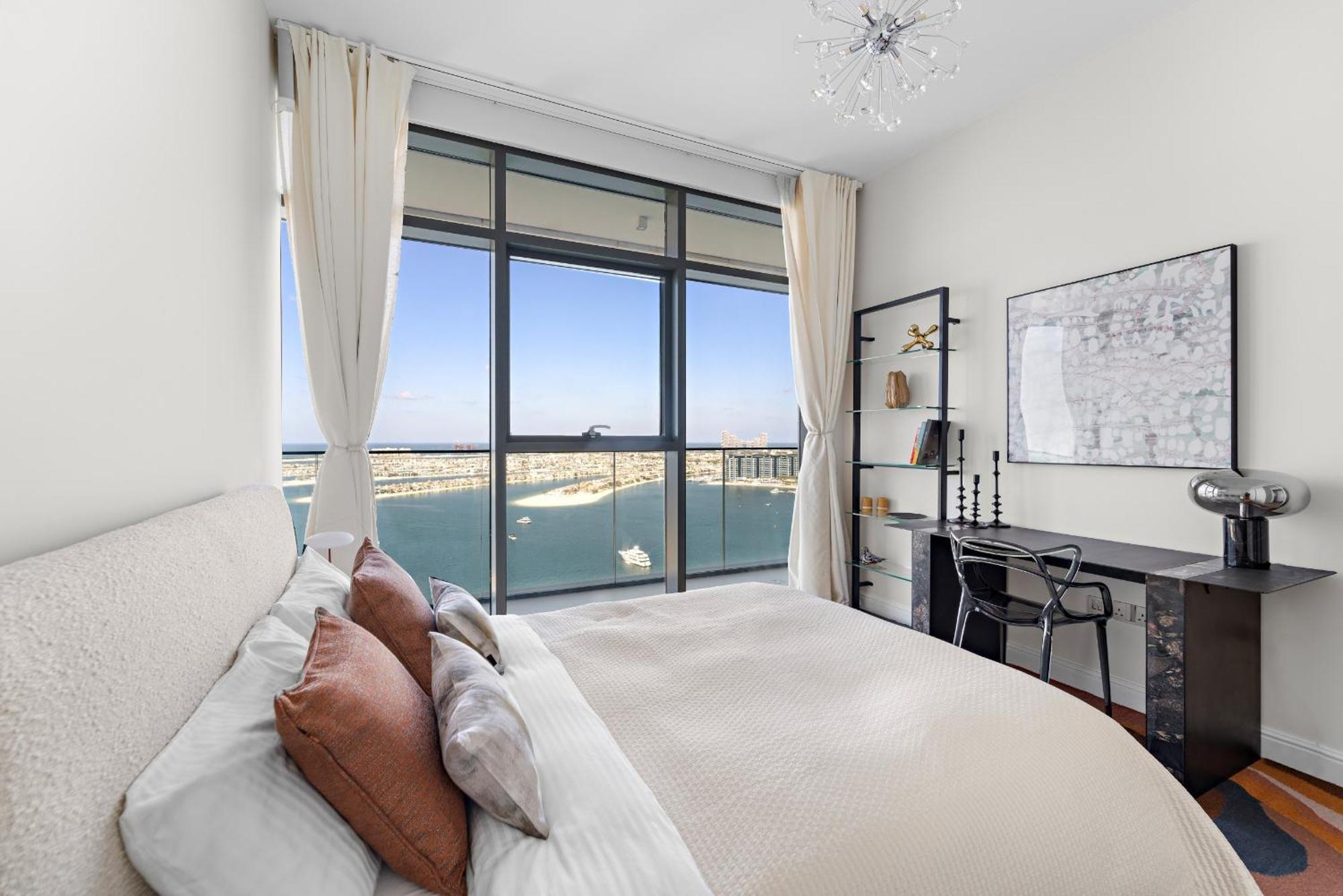 Vayk - Sophisticated 2-bedroom With Stunning Beachfront Views Apartment *