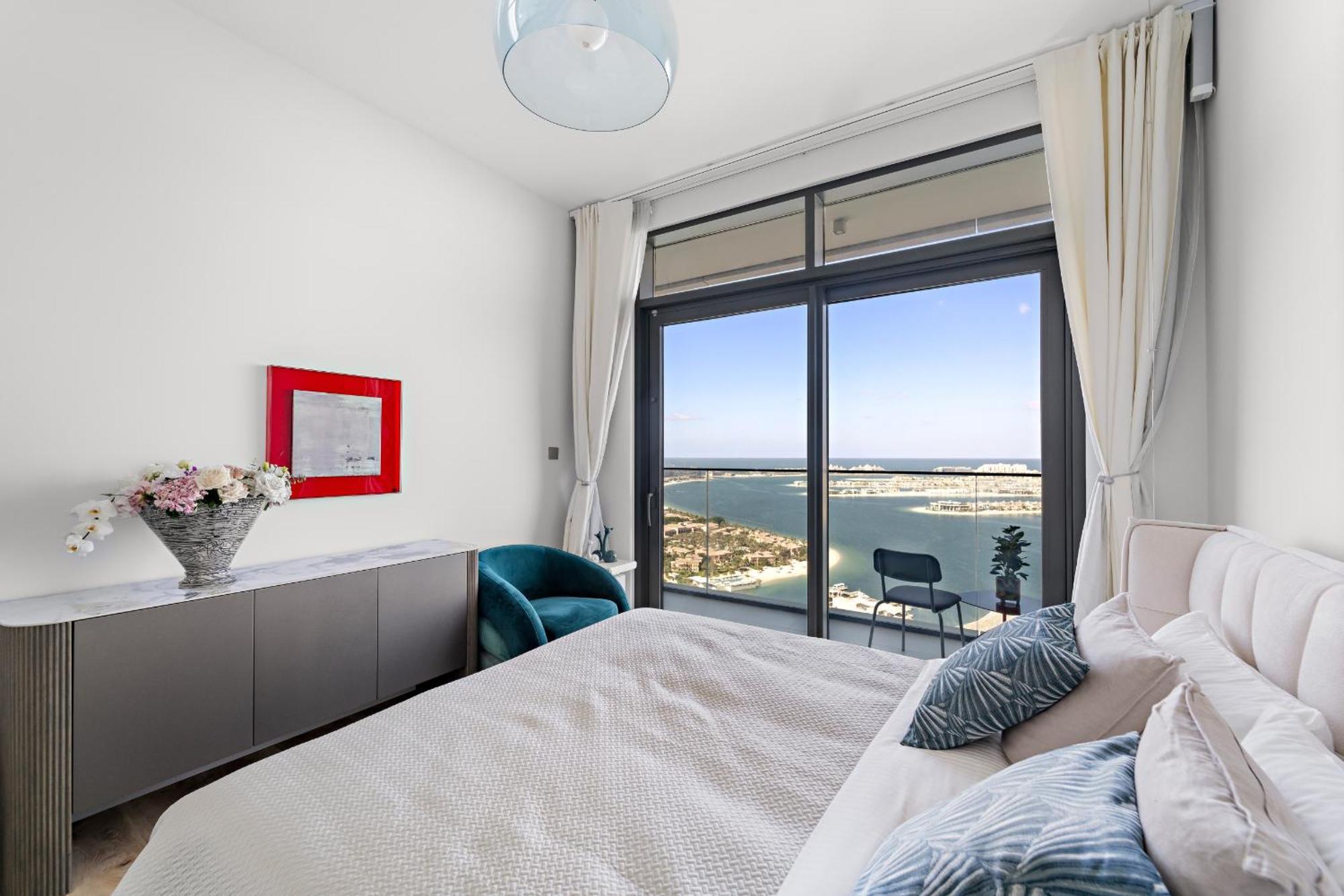 Vayk - Sophisticated 2-bedroom With Stunning Beachfront Views Apartment Dubai