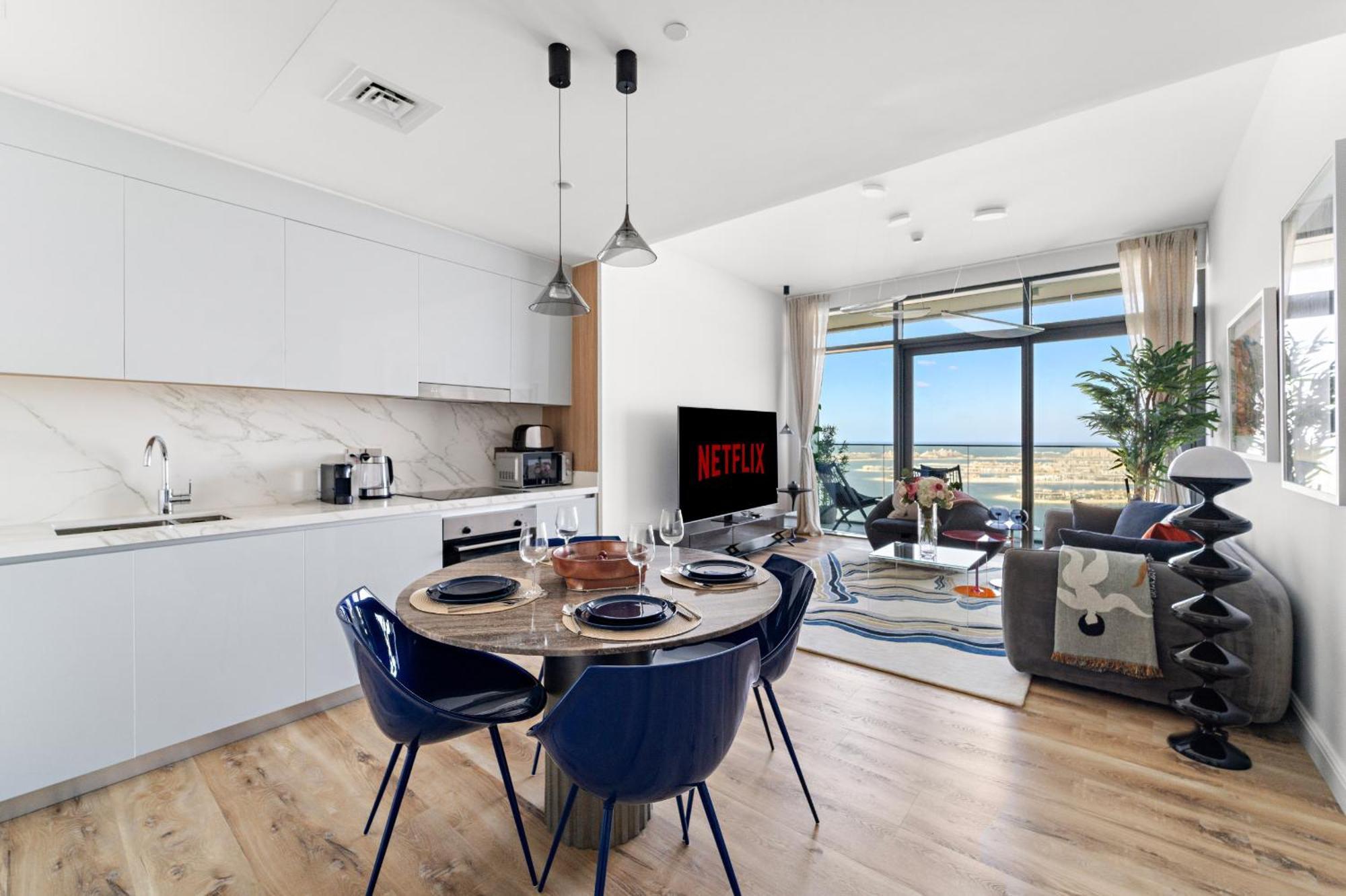 Apartment Vayk - Sophisticated 2-bedroom With Stunning Beachfront Views