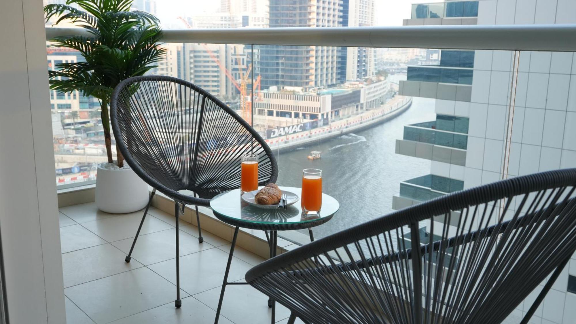 1bhk Full Canal View In Business Bay !