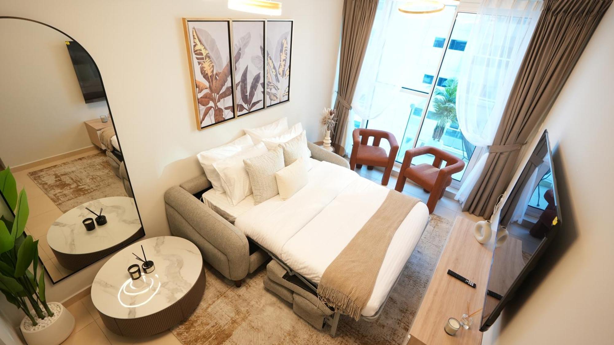 1bhk Full Canal View In Business Bay !