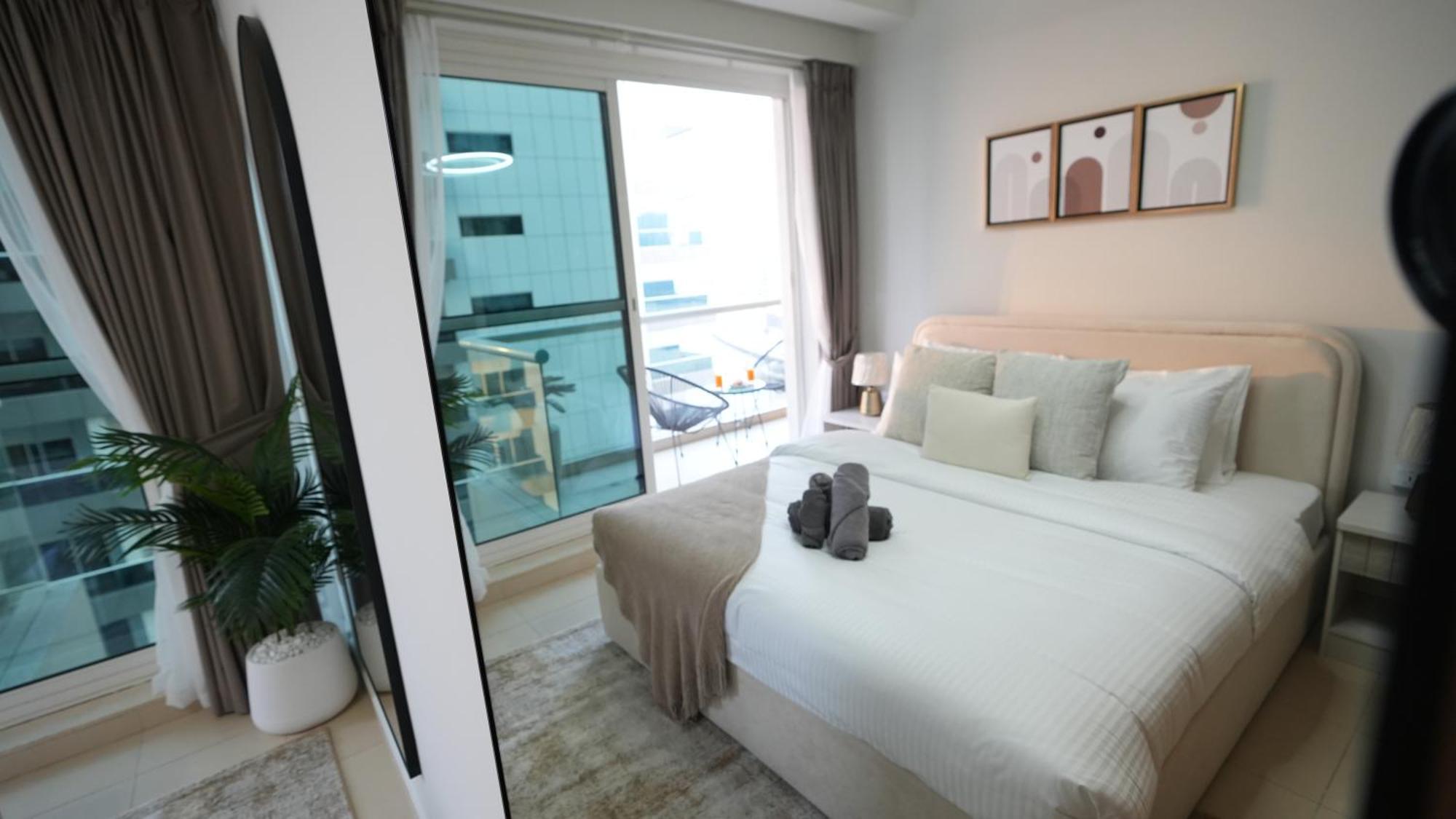 1bhk Full Canal View In Business Bay ! Casa de férias Dubai