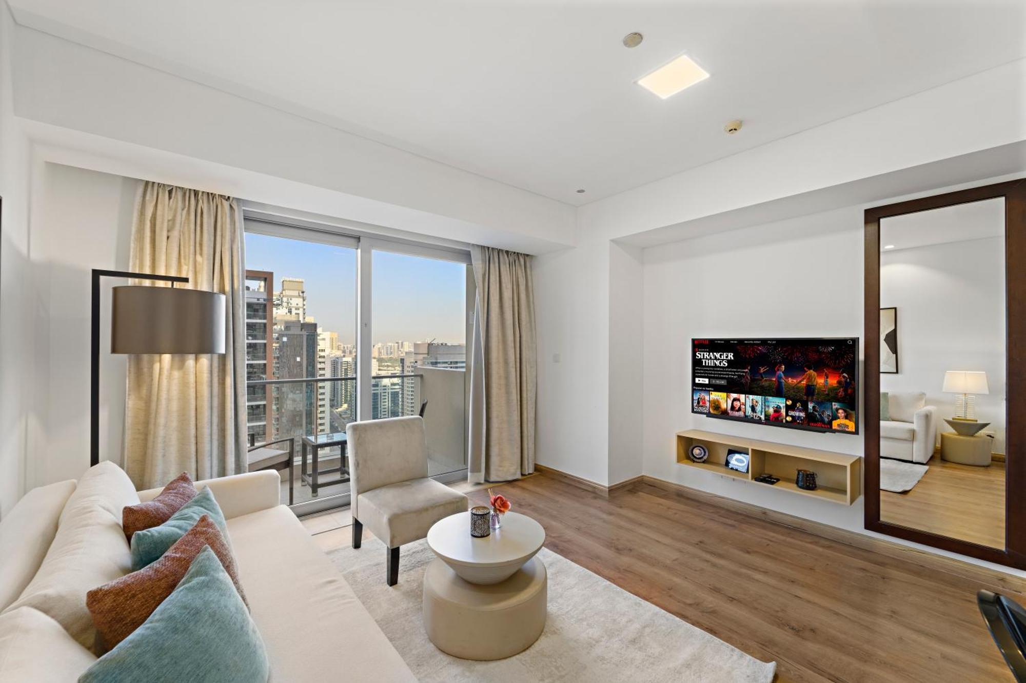 Stunning 1br In Marina Mall