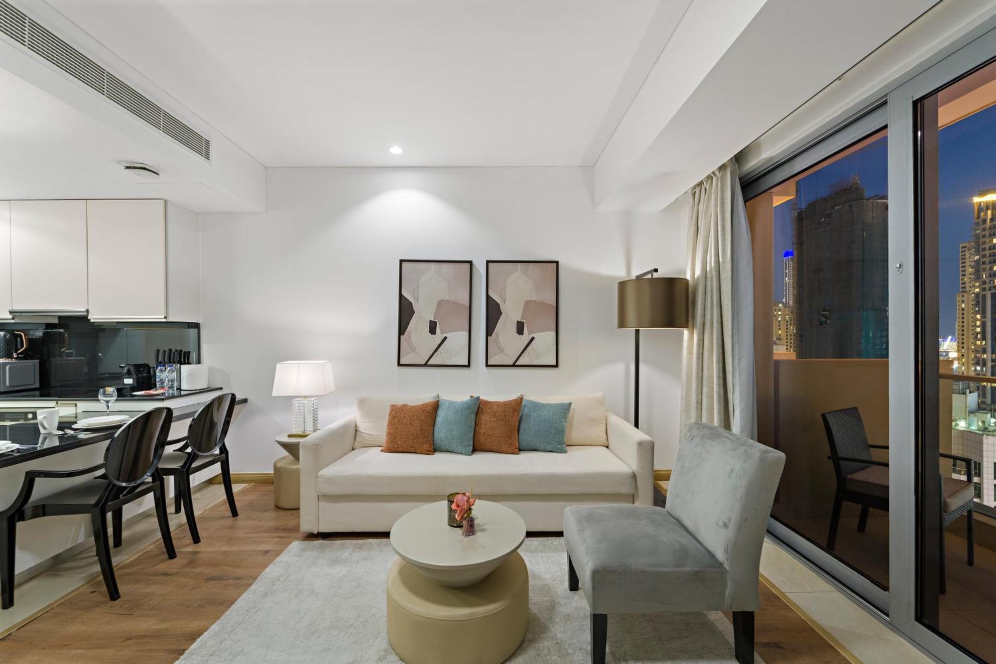 Stunning 1br In Marina Mall Apartment