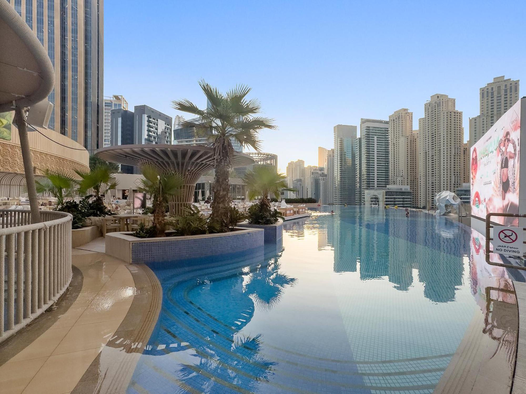 Apartment Stunning 1br In Marina Mall *