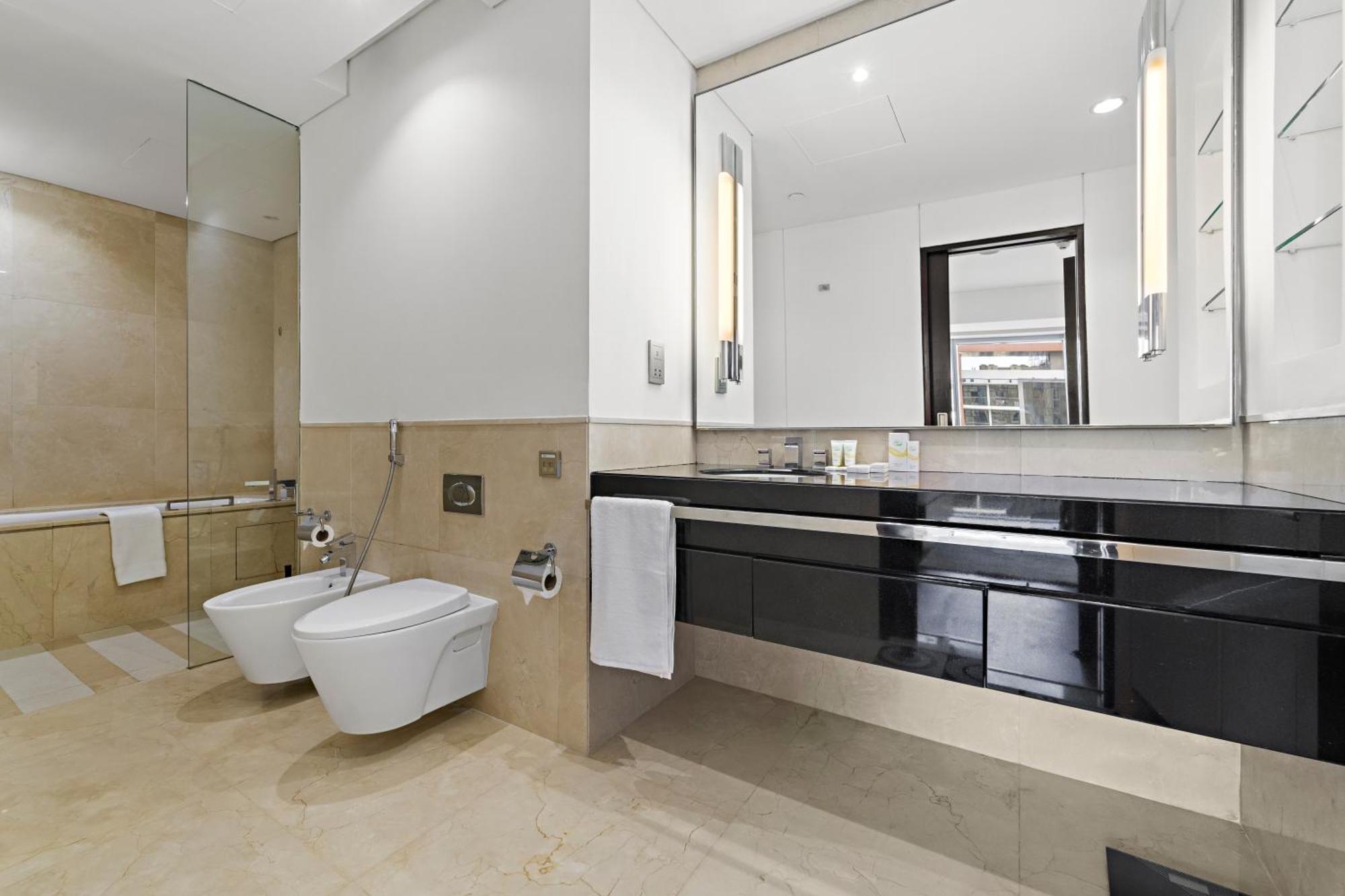 Stunning 1br In Marina Mall *
