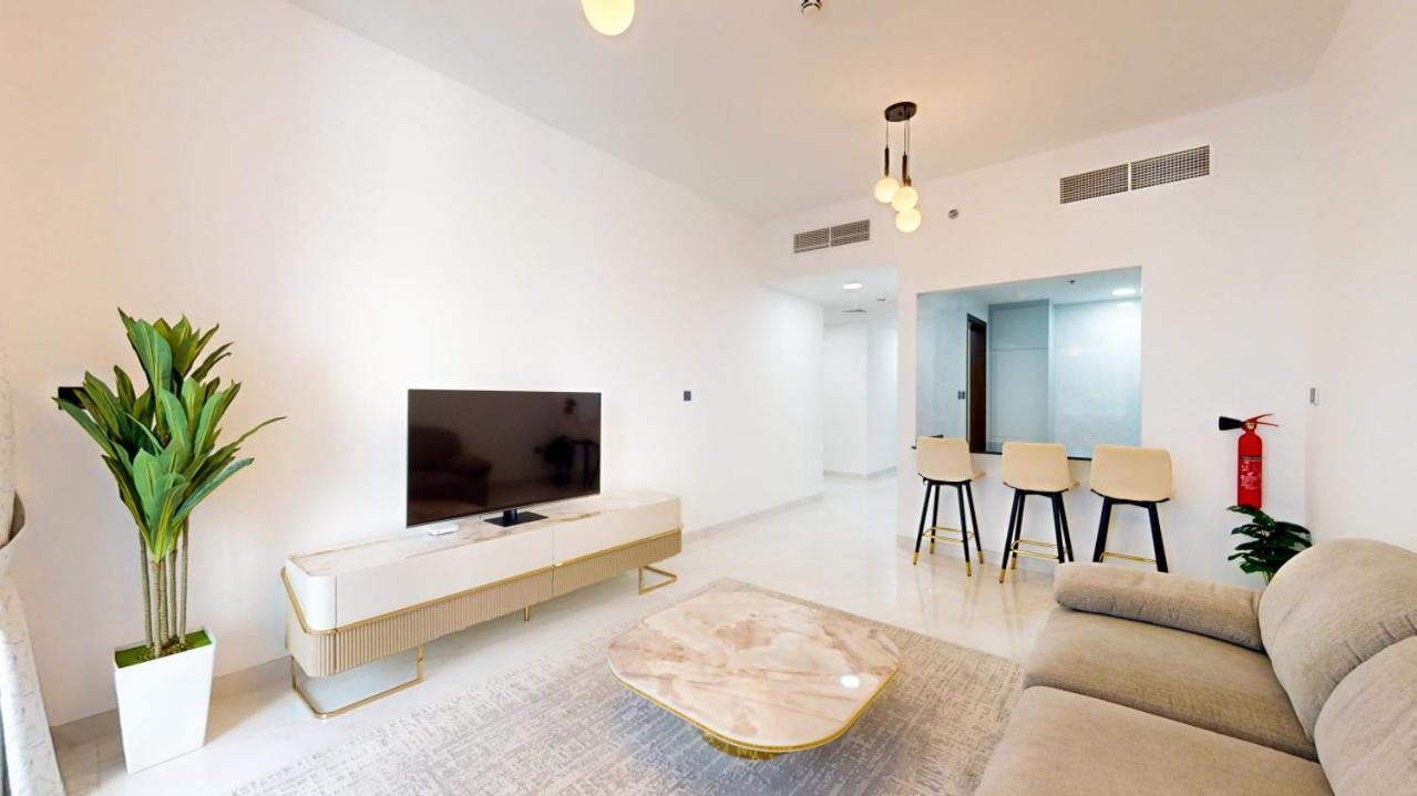 Uni Estate - Airy One Bedroom Dubai