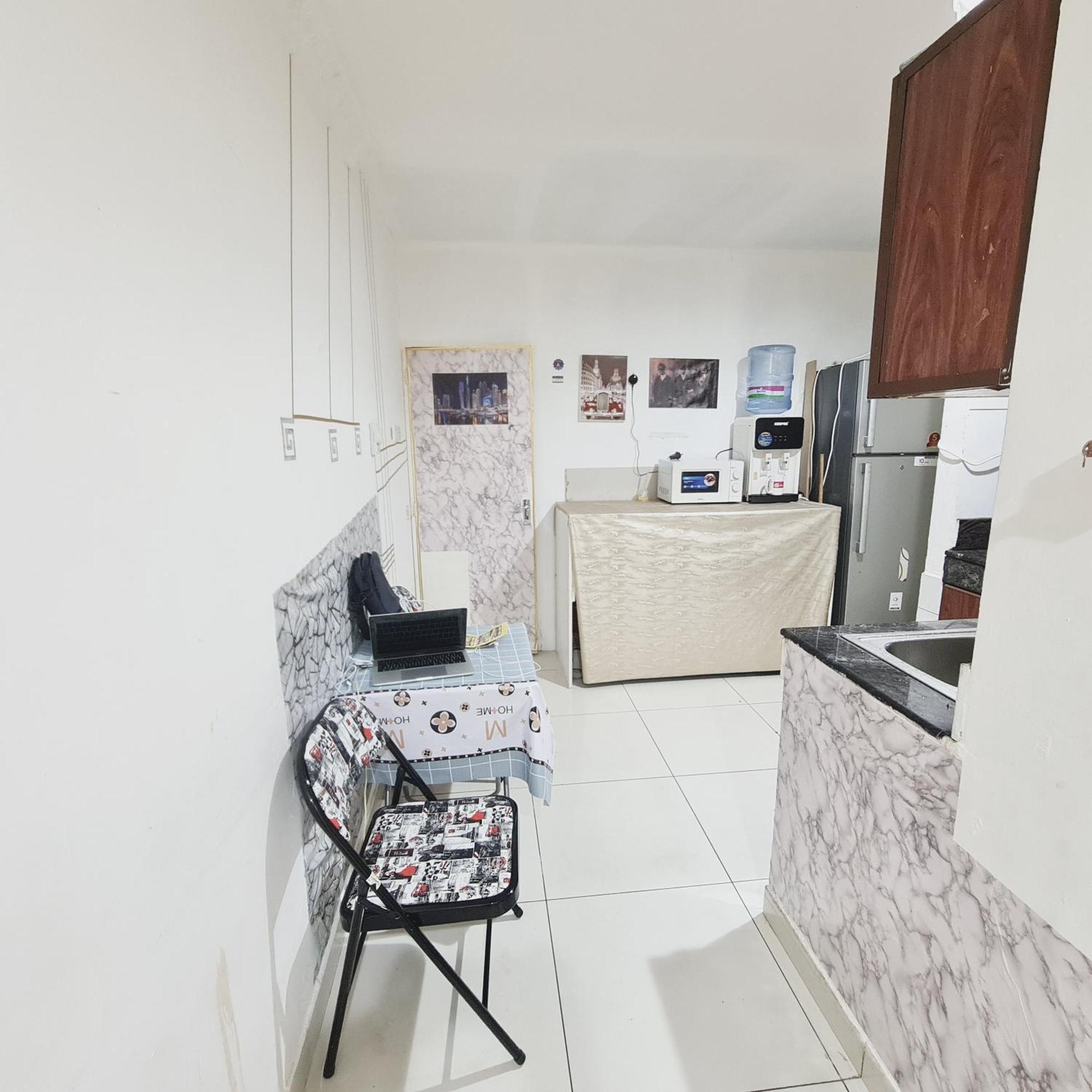 Hostel La Gold Capsule *