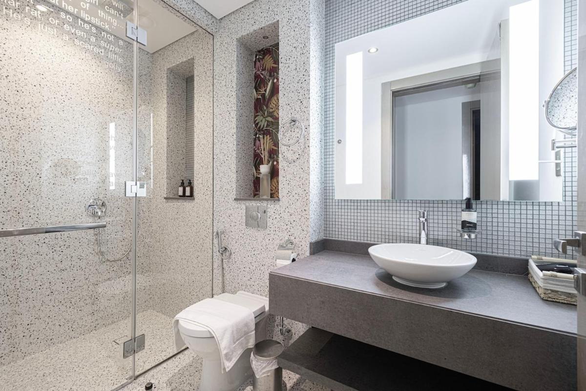 Apartment Burj Khalifa View - Amazing Oasis Pool - 1400 Sqft *