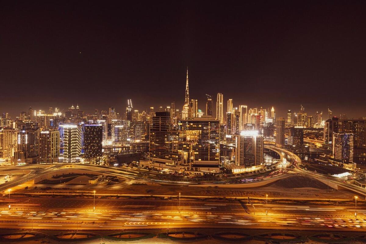 Burj Khalifa View - Amazing Oasis Pool - 1400 Sqft Dubai