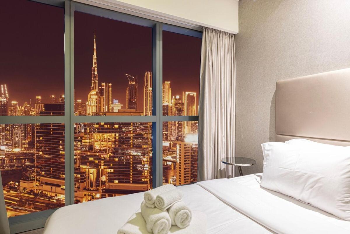 Burj Khalifa View - Amazing Oasis Pool - 1400 Sqft *