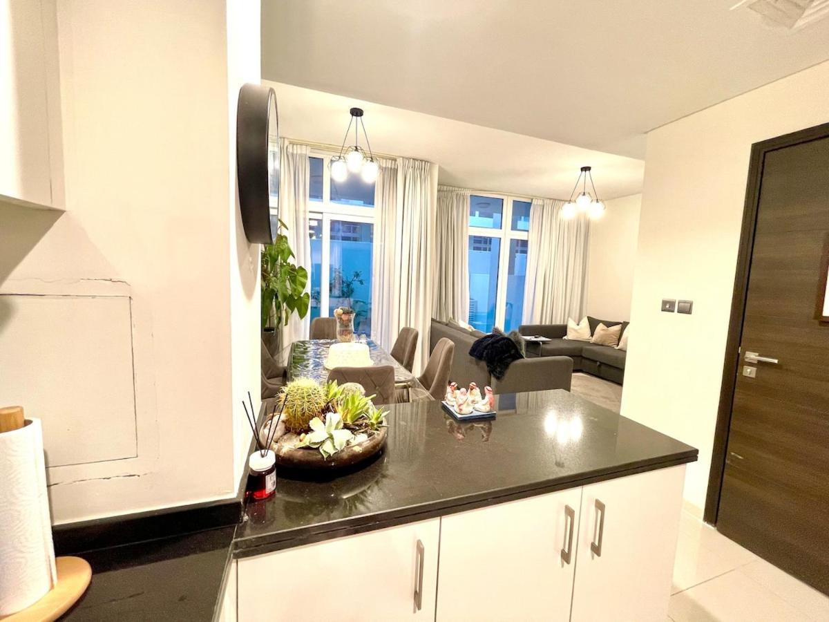 Amazing 3bhk Townhouse In Damac Hills 2 Upto 10pll Holiday home *