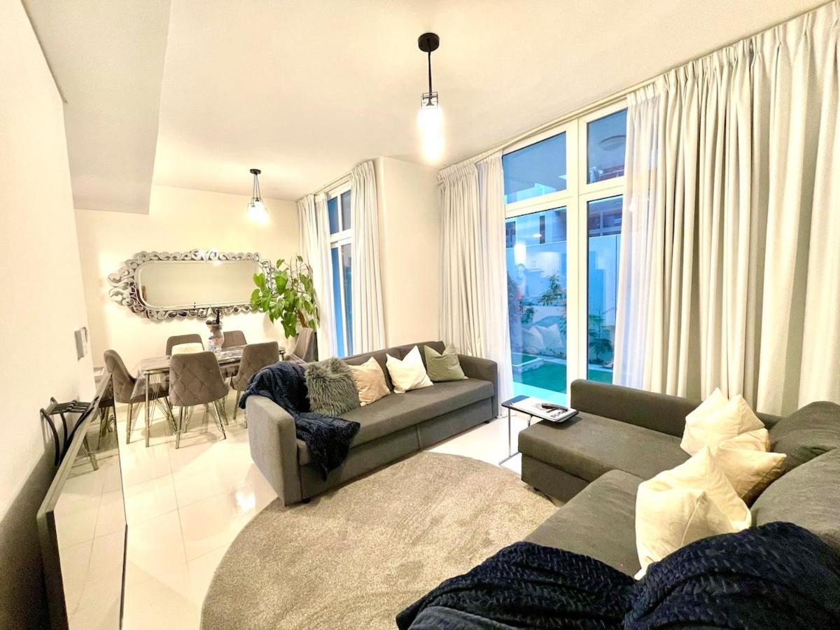 Holiday home Amazing 3bhk Townhouse In Damac Hills 2 Upto 10pll *