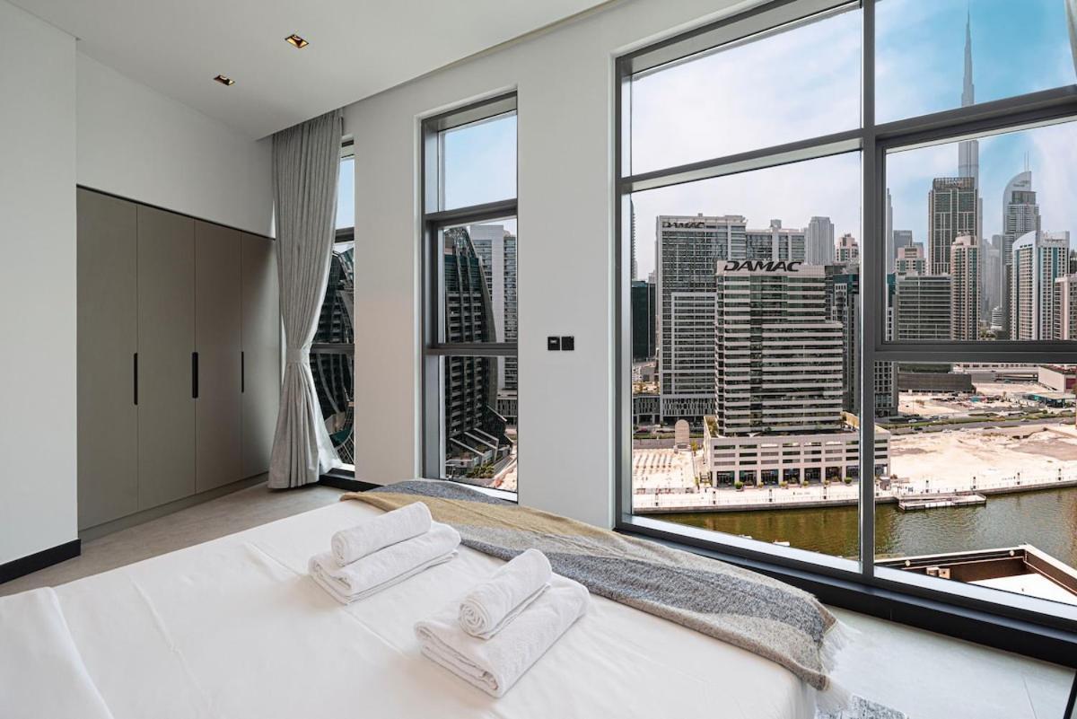 Apartment Luxury 2br Burj Khalifa And Canal View Pool Jacuzzi *