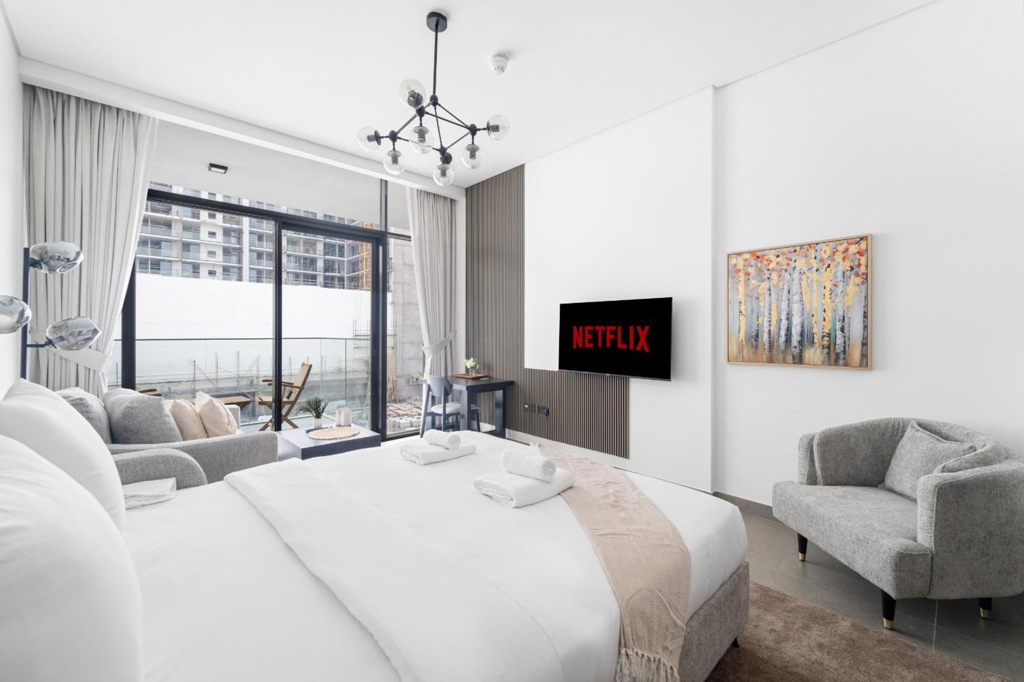 Daire Vayk- Great With Excellent Amenities In Jvc *