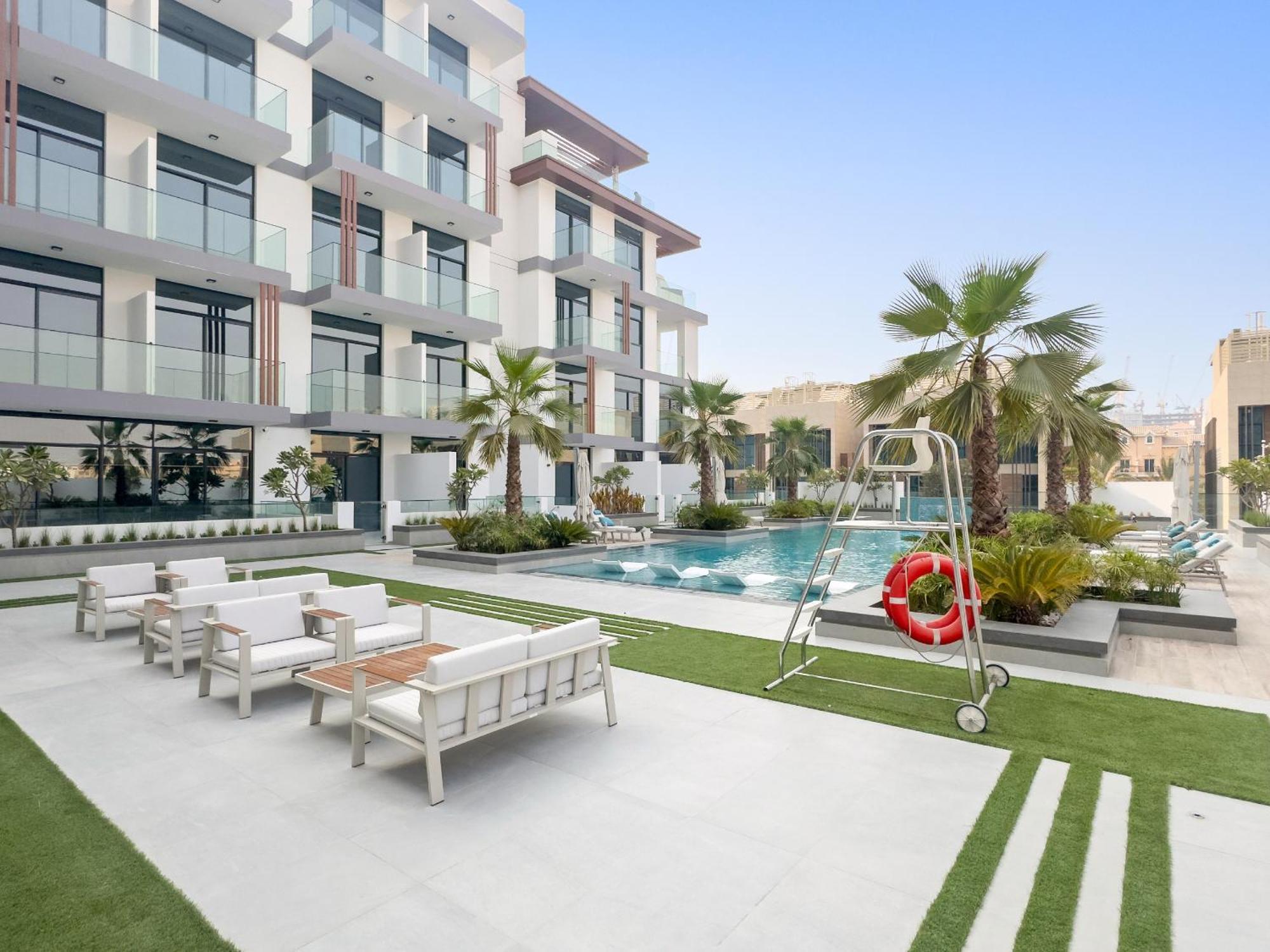 Vayk- Great With Excellent Amenities In Jvc Daire Dubai