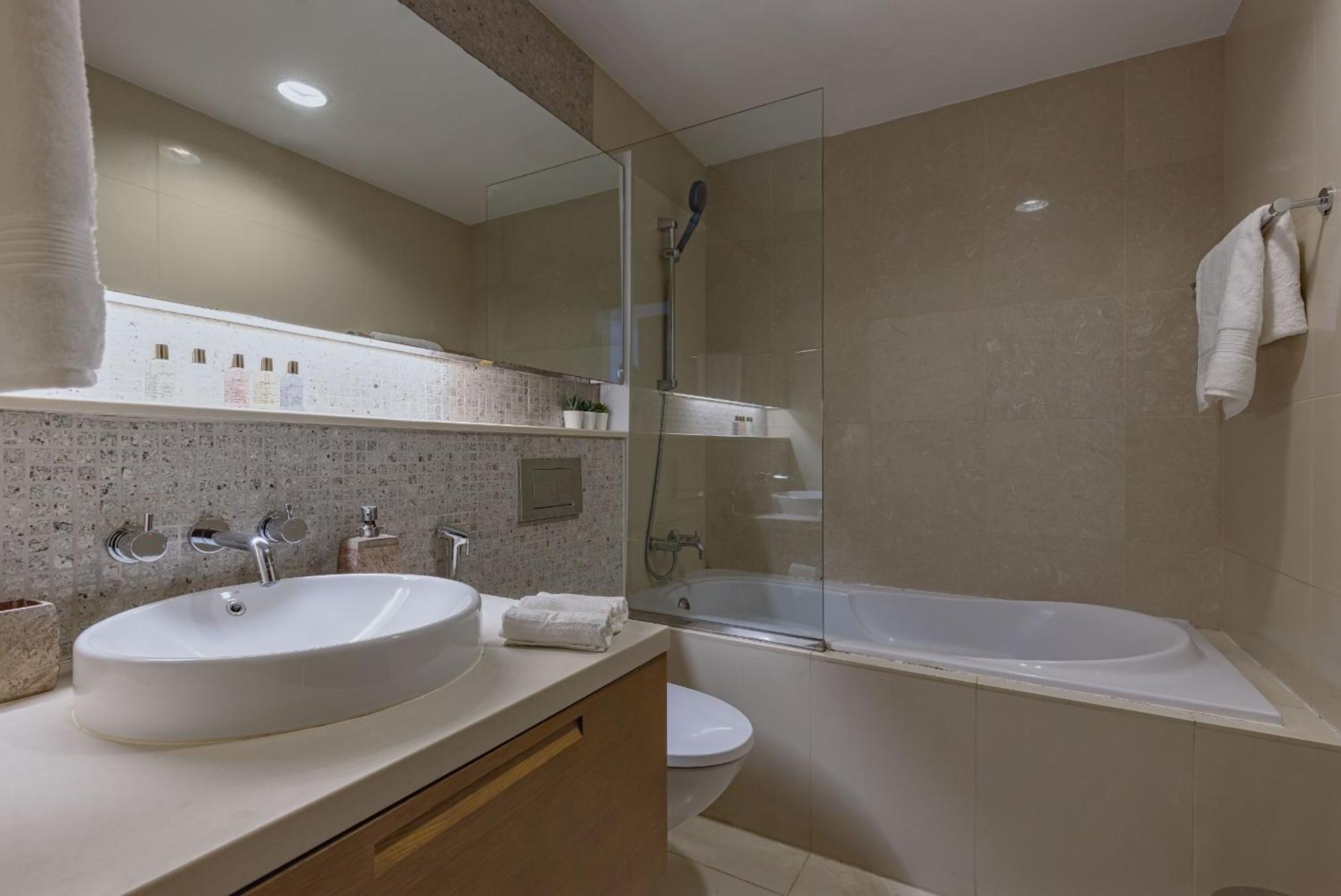 Vayk - Great 1bd In Downtown Near Burj Khalifa * Dubai
