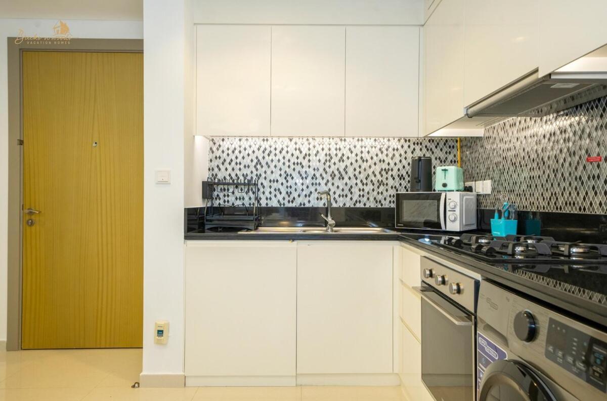 Holiday home Magnificent Canal View 2 Bhk 6 Pax *