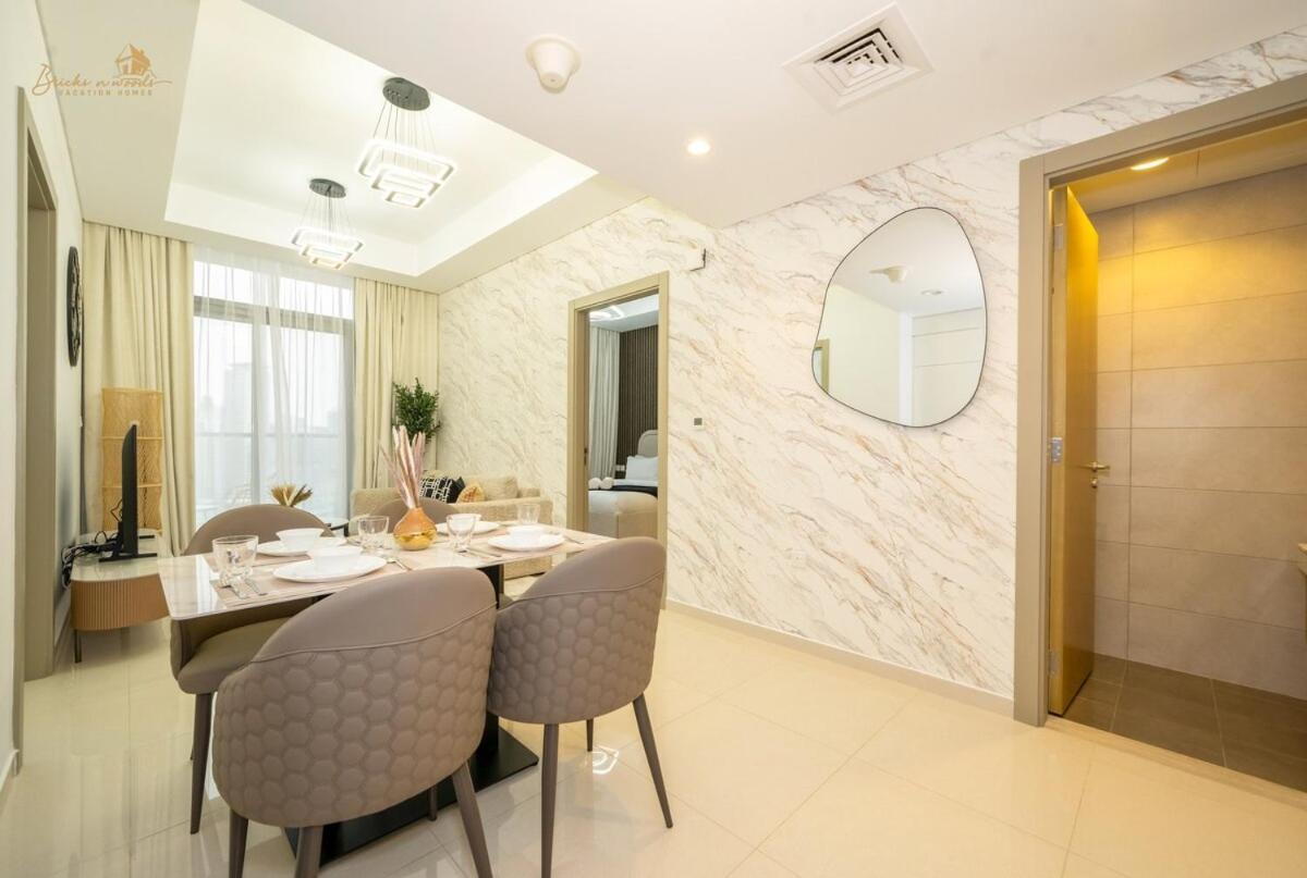 Holiday home Magnificent Canal View 2 Bhk 6 Pax Dubai