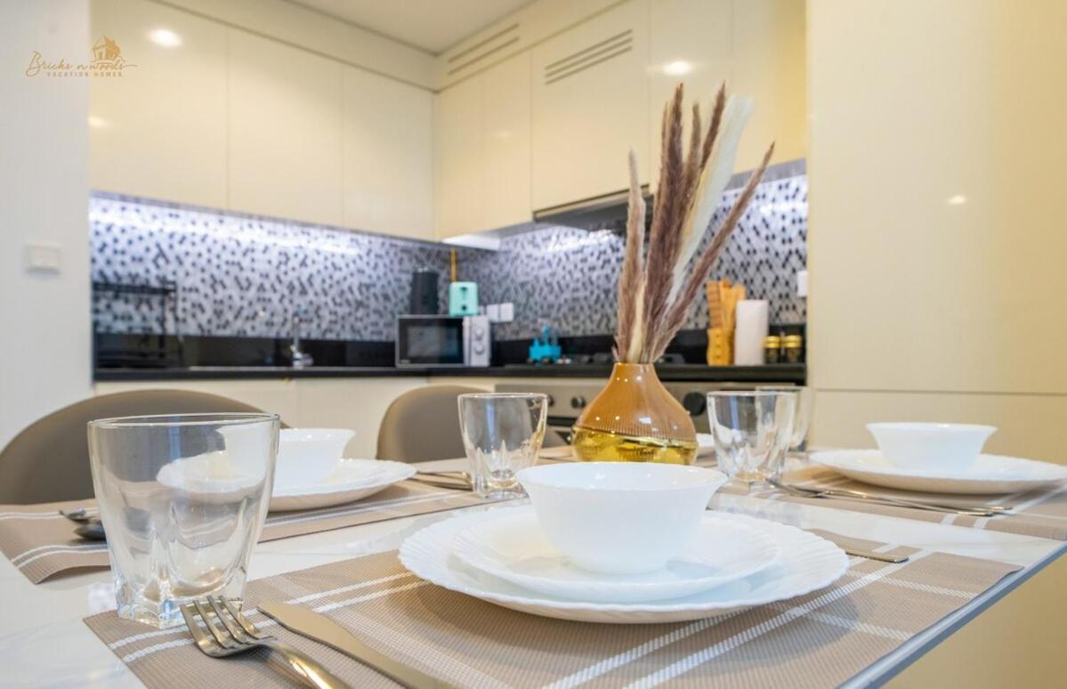 Magnificent Canal View 2 Bhk 6 Pax * Dubai