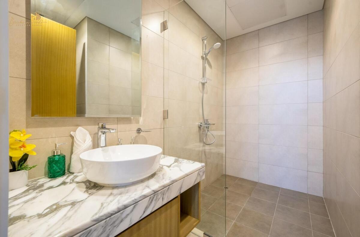 Holiday home Magnificent Canal View 2 Bhk 6 Pax Dubai