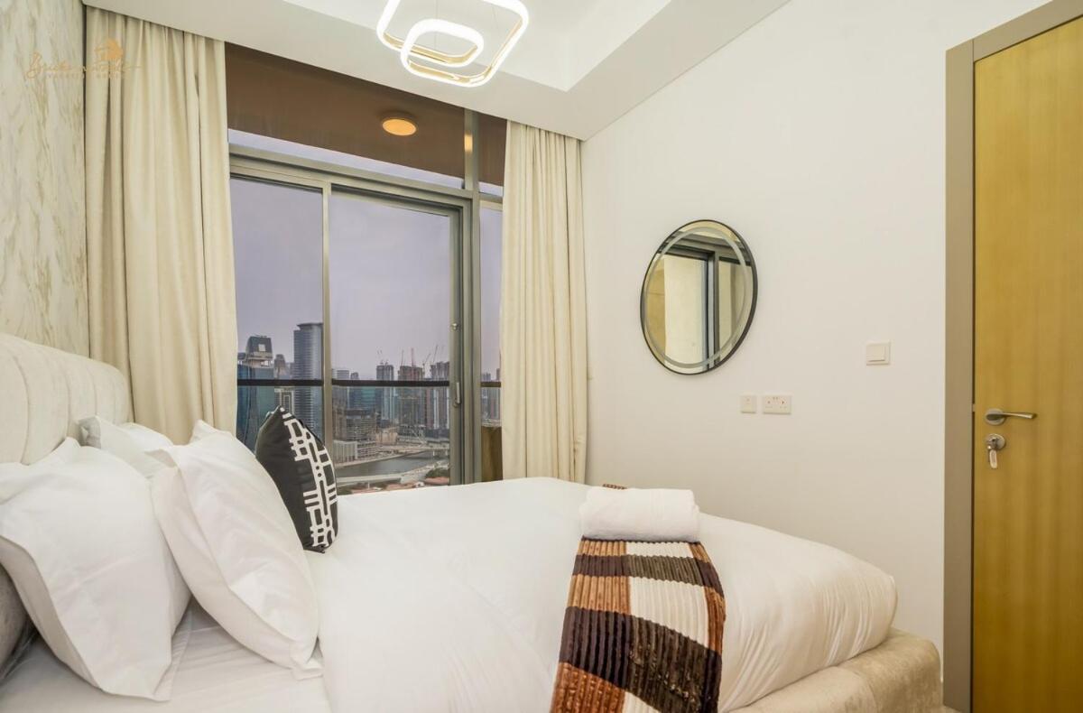 Magnificent Canal View 2 Bhk 6 Pax
