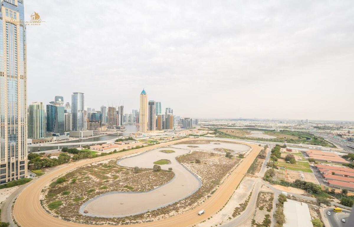 Magnificent Canal View 2 Bhk 6 Pax * Dubai