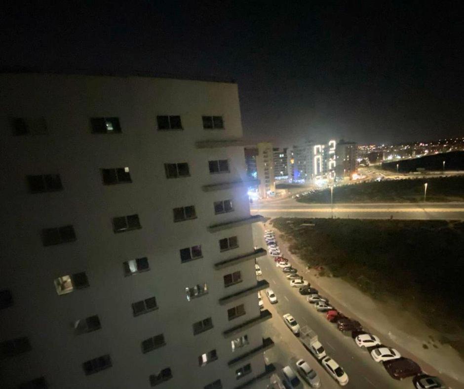 Asdk 908-14 Homestay Dubai