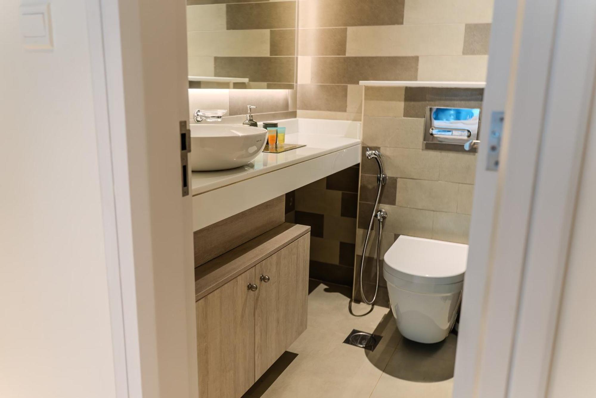 Elegant 1-br With Sea View Seven Palm, Palm Jumeirah Apartment