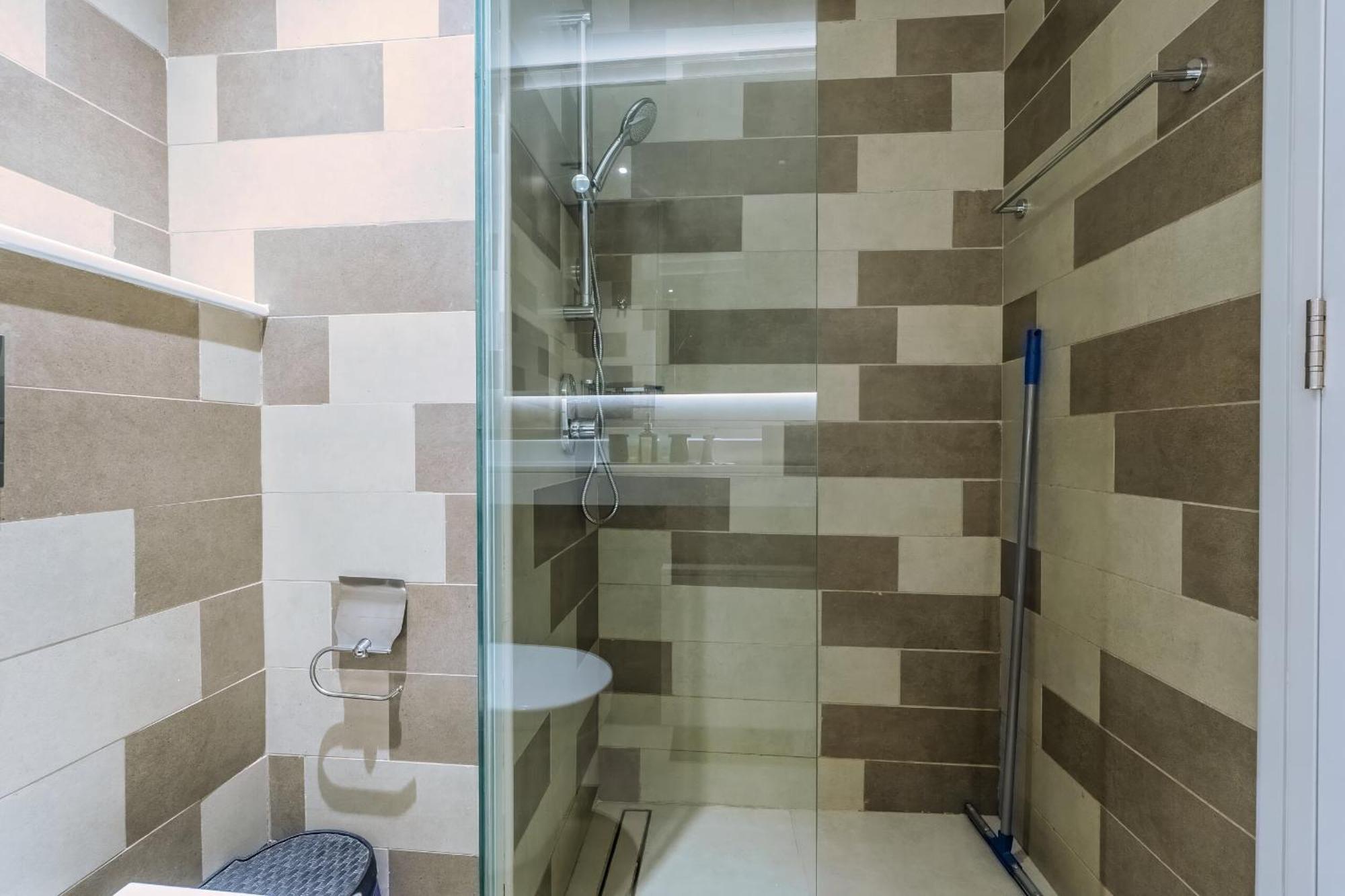 Elegant 1-br With Sea View Seven Palm, Palm Jumeirah Dubai