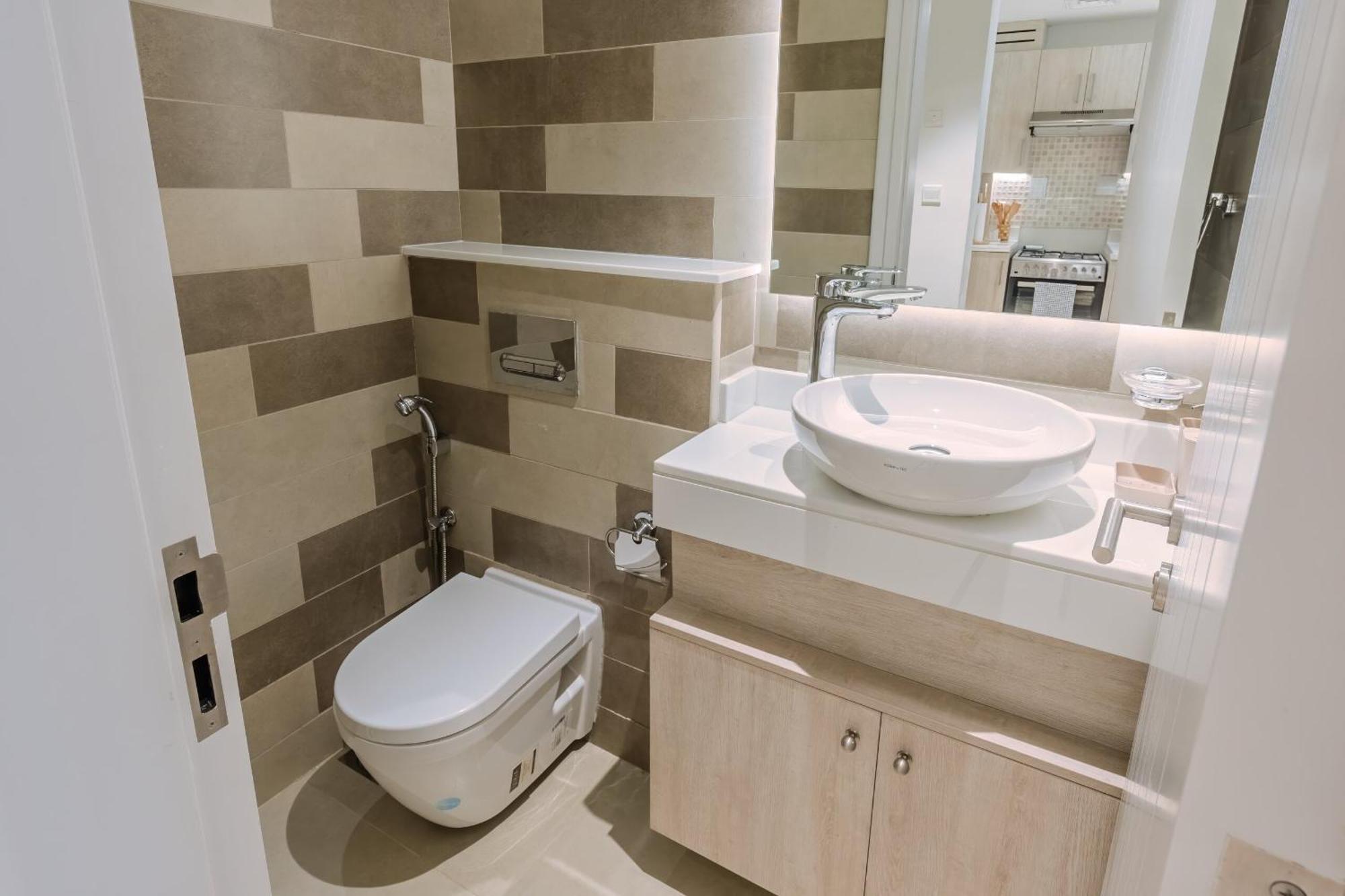 Elegant 1-br With Sea View Seven Palm, Palm Jumeirah