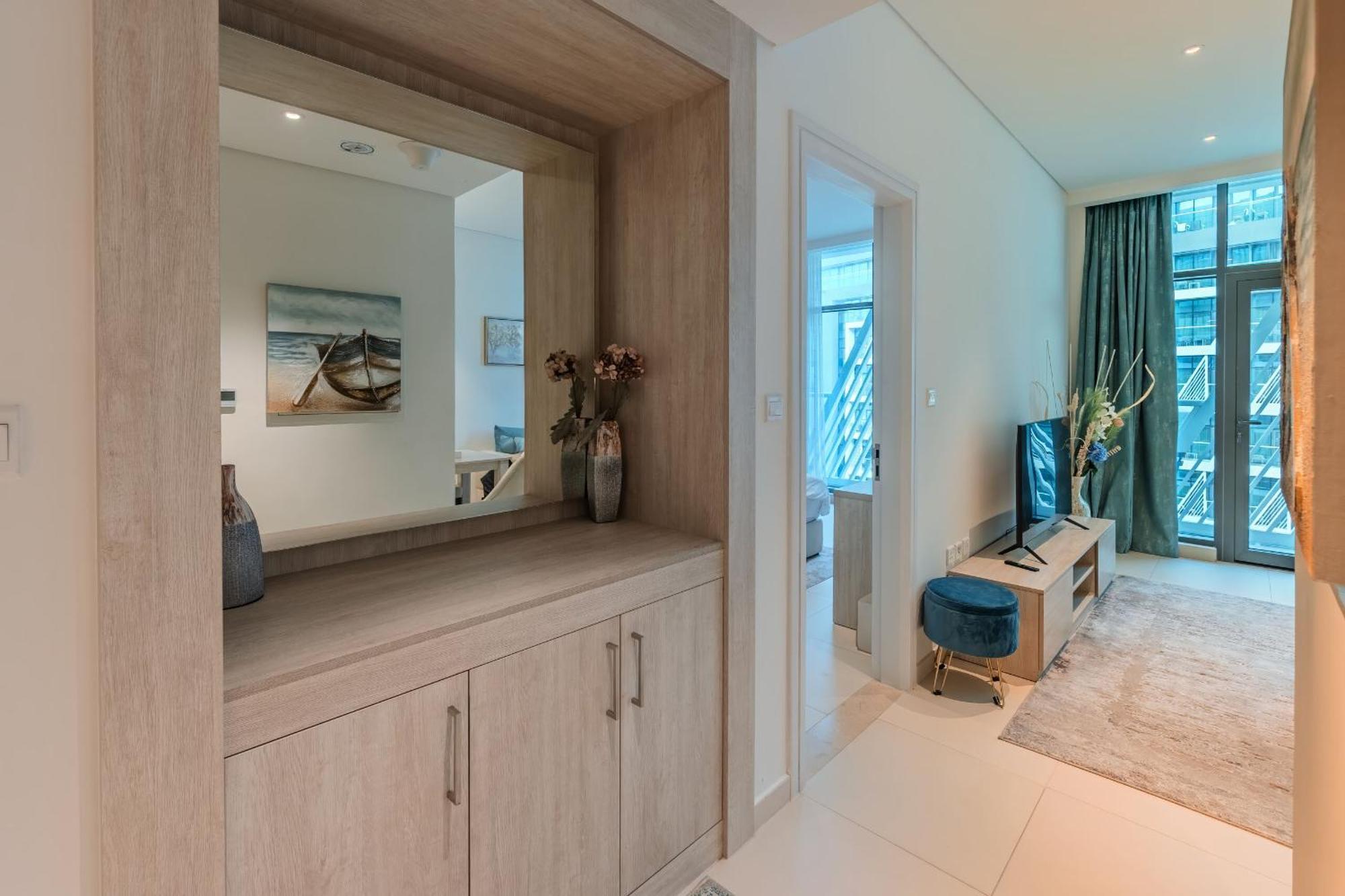 Elegant 1-br With Sea View Seven Palm, Palm Jumeirah *