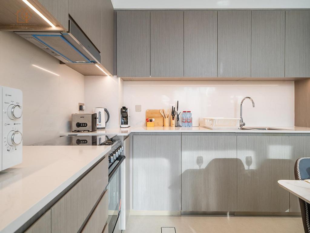 High-rise 2-bed With Stunning Views 205gr-2 Apartment *